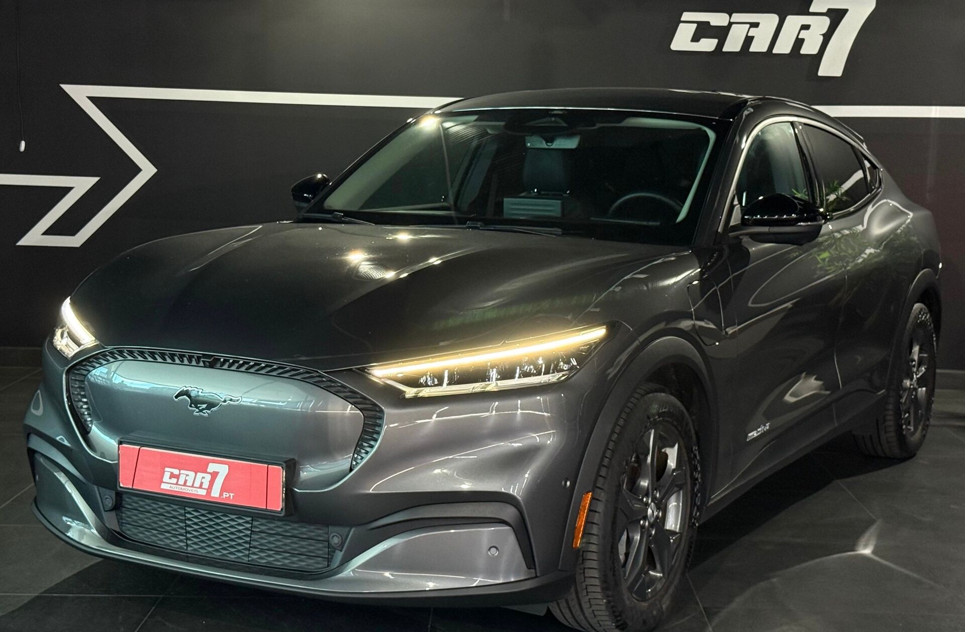 FORD Mustang Mach-E Base