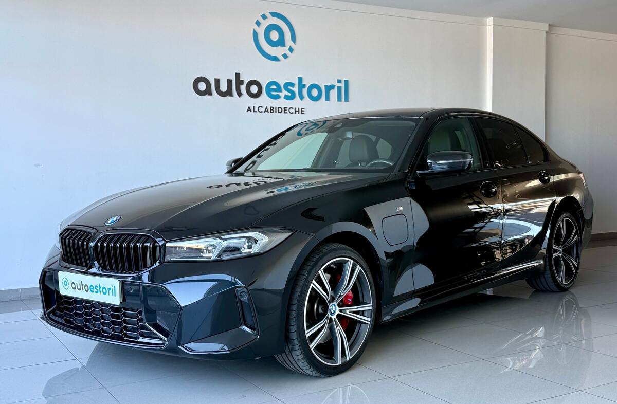 BMW Serie-3 330 e Pack Desportivo M Pro Auto