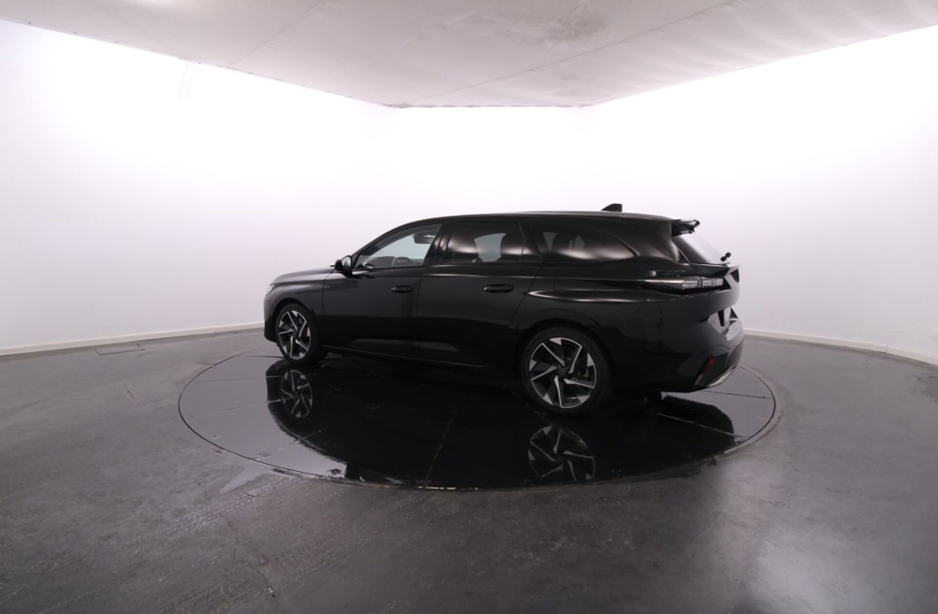 PEUGEOT 308 SW 1.6 Hybrid Allure e-EAT8