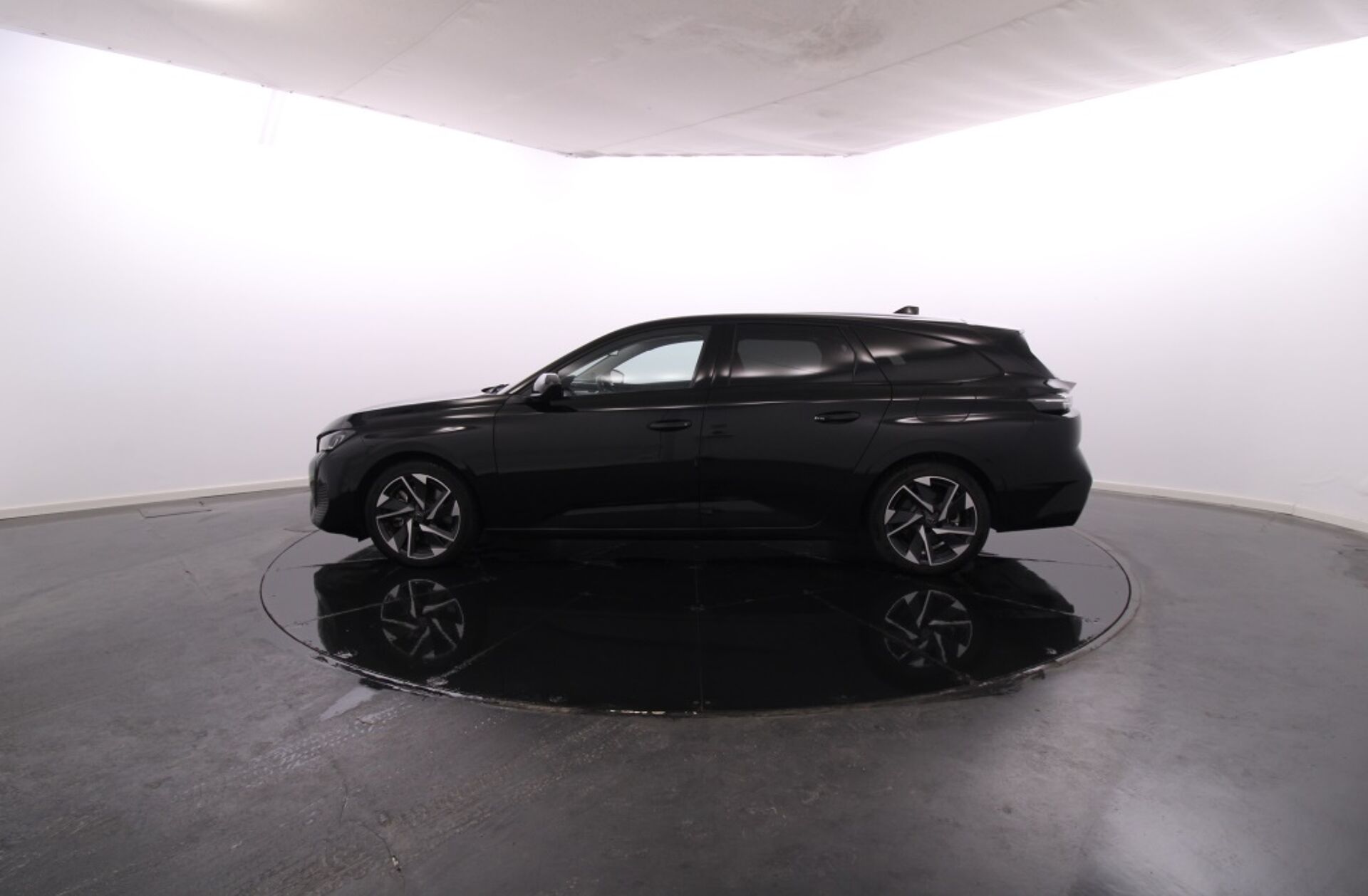 PEUGEOT 308 SW 1.6 Hybrid Allure e-EAT8