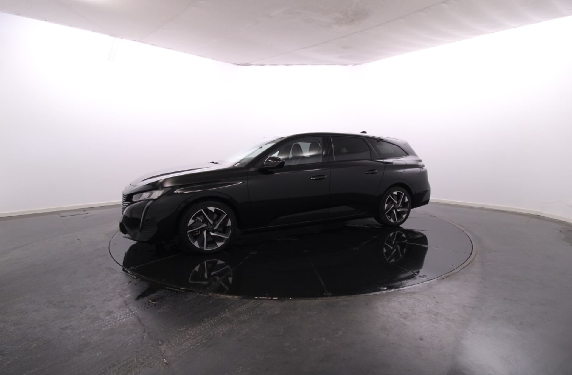 PEUGEOT 308 SW 1.6 Hybrid Allure e-EAT8