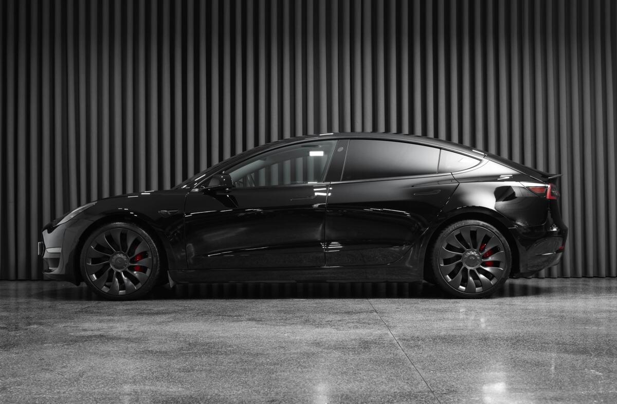 TESLA Model 3 Performance Dual Motor AWD