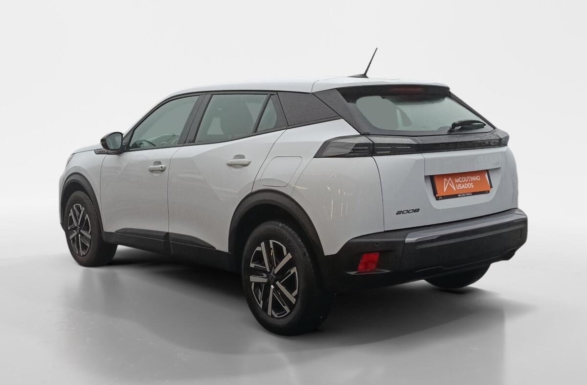 PEUGEOT 2008 1.2 PureTech Style