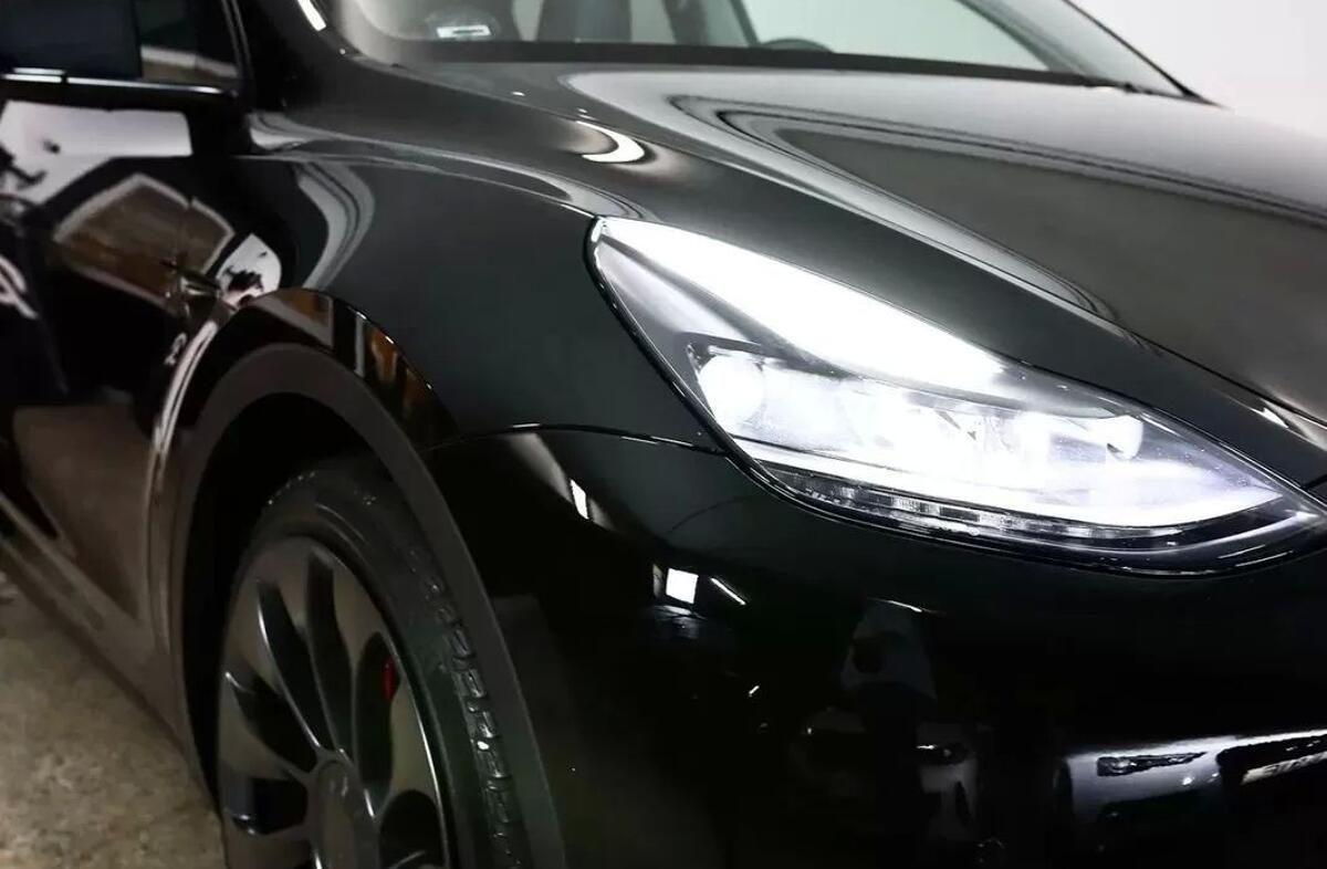 TESLA Model Y Performance Tração Integral