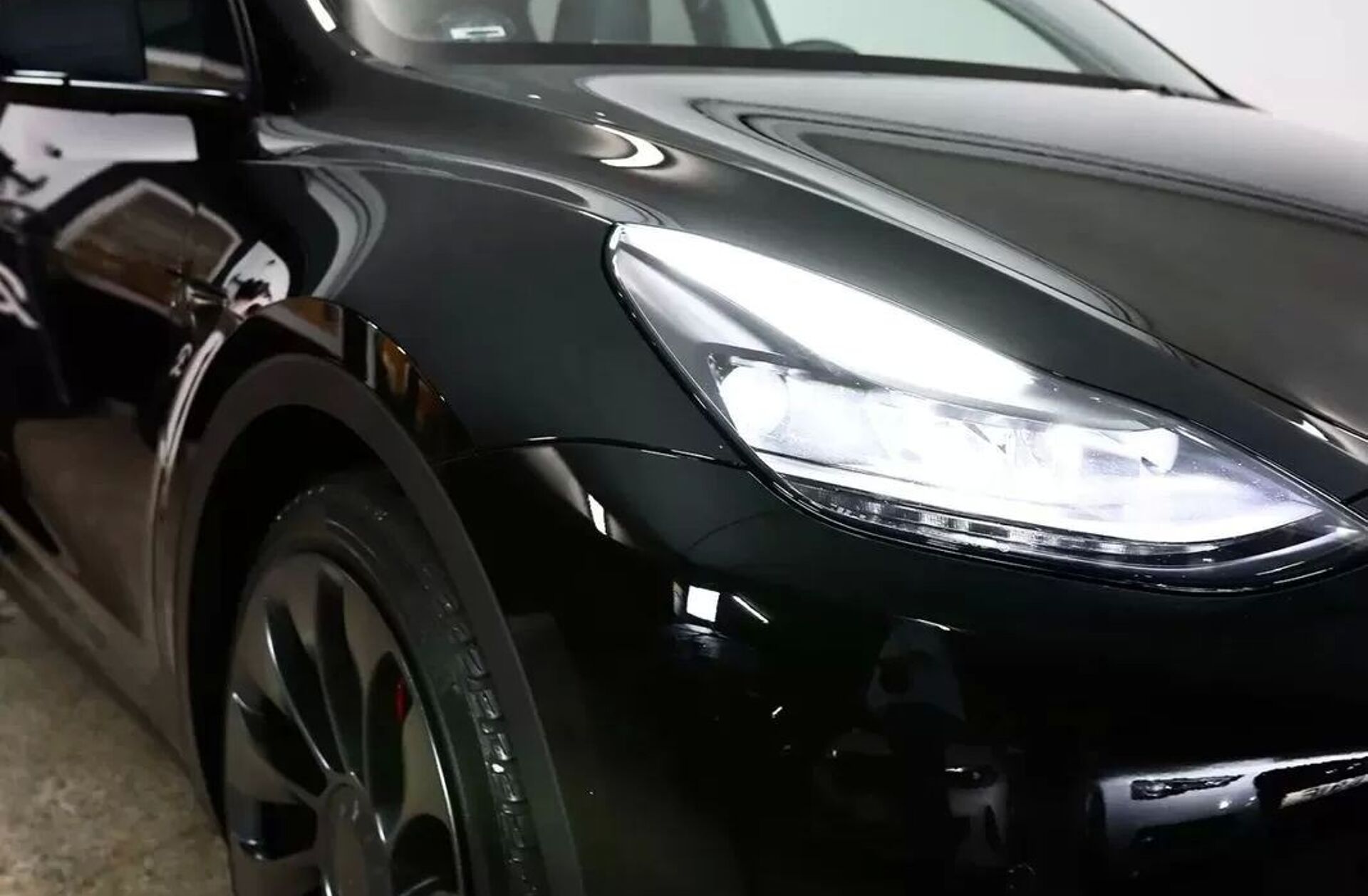 TESLA Model Y Performance Tração Integral