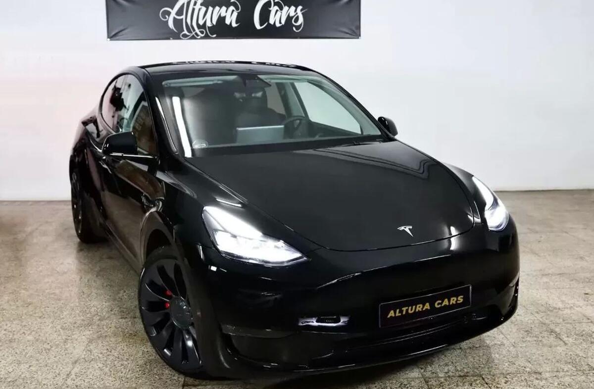 TESLA Model Y Performance Tração Integral