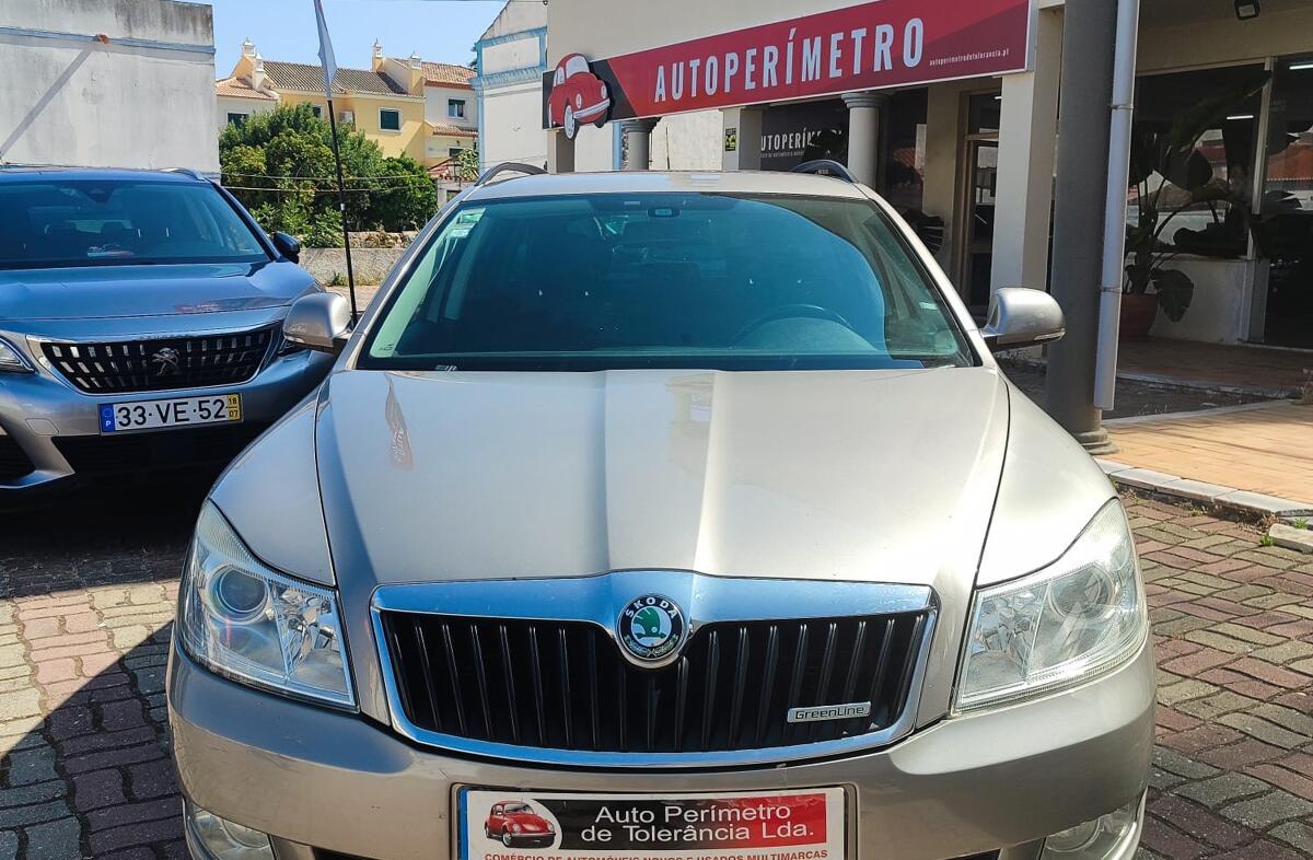 SKODA Octavia 1.6 TDi Greenline 2ªGeração