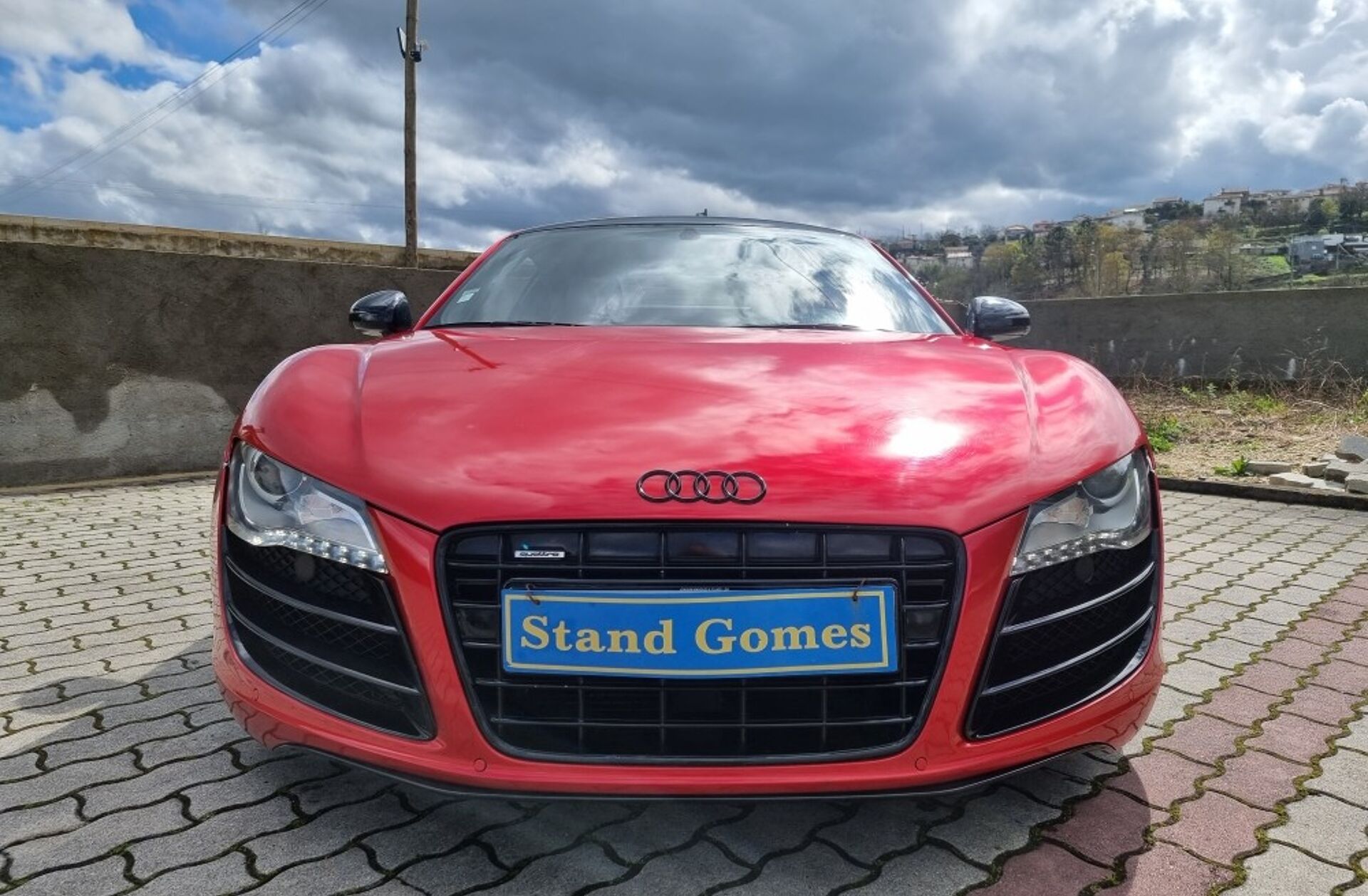 AUDI R8 4.2 FSi V8 quattro R-tronic