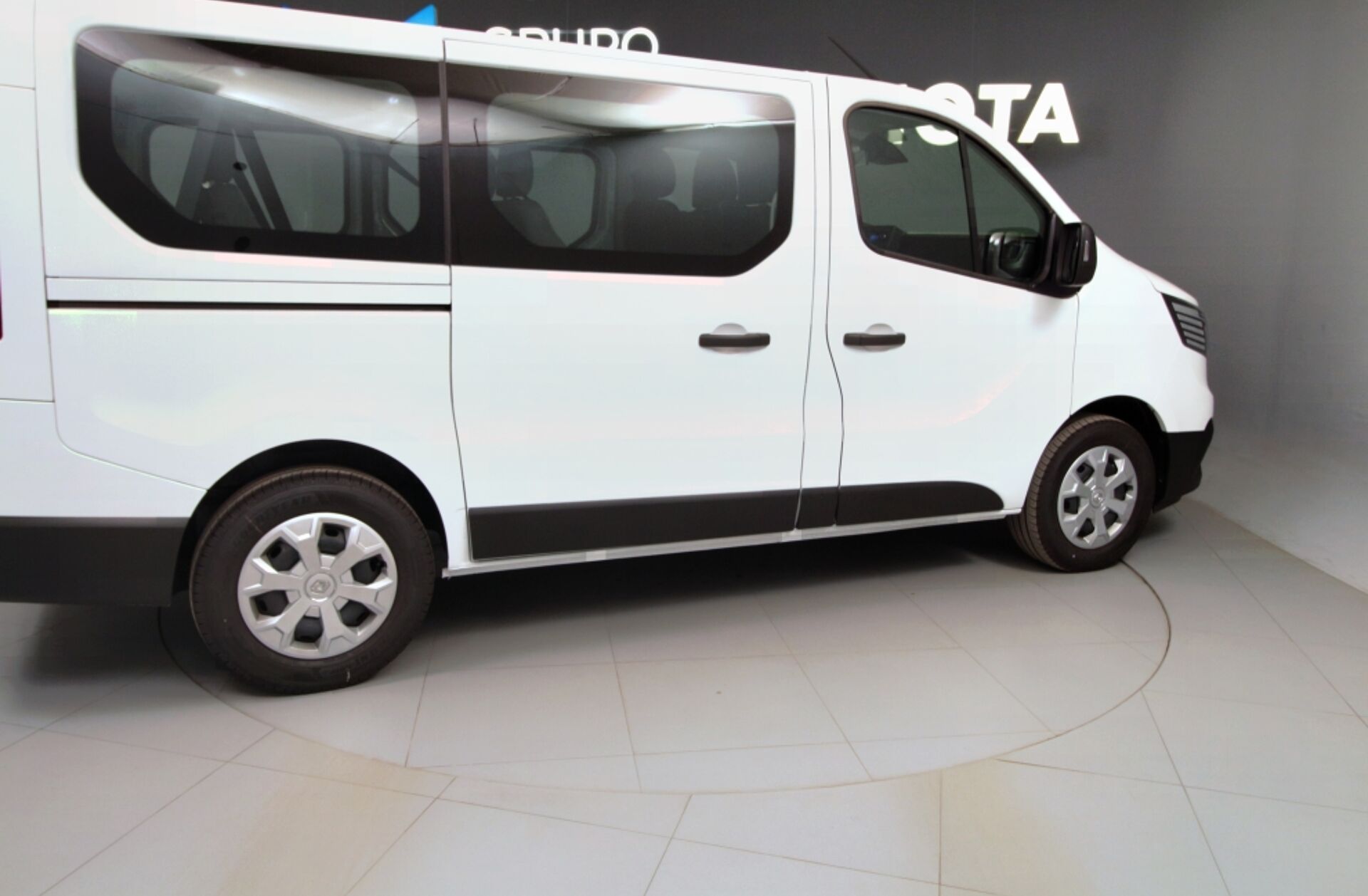 RENAULT Trafic 2.0 Blue dCi L2 Grand Equilibre