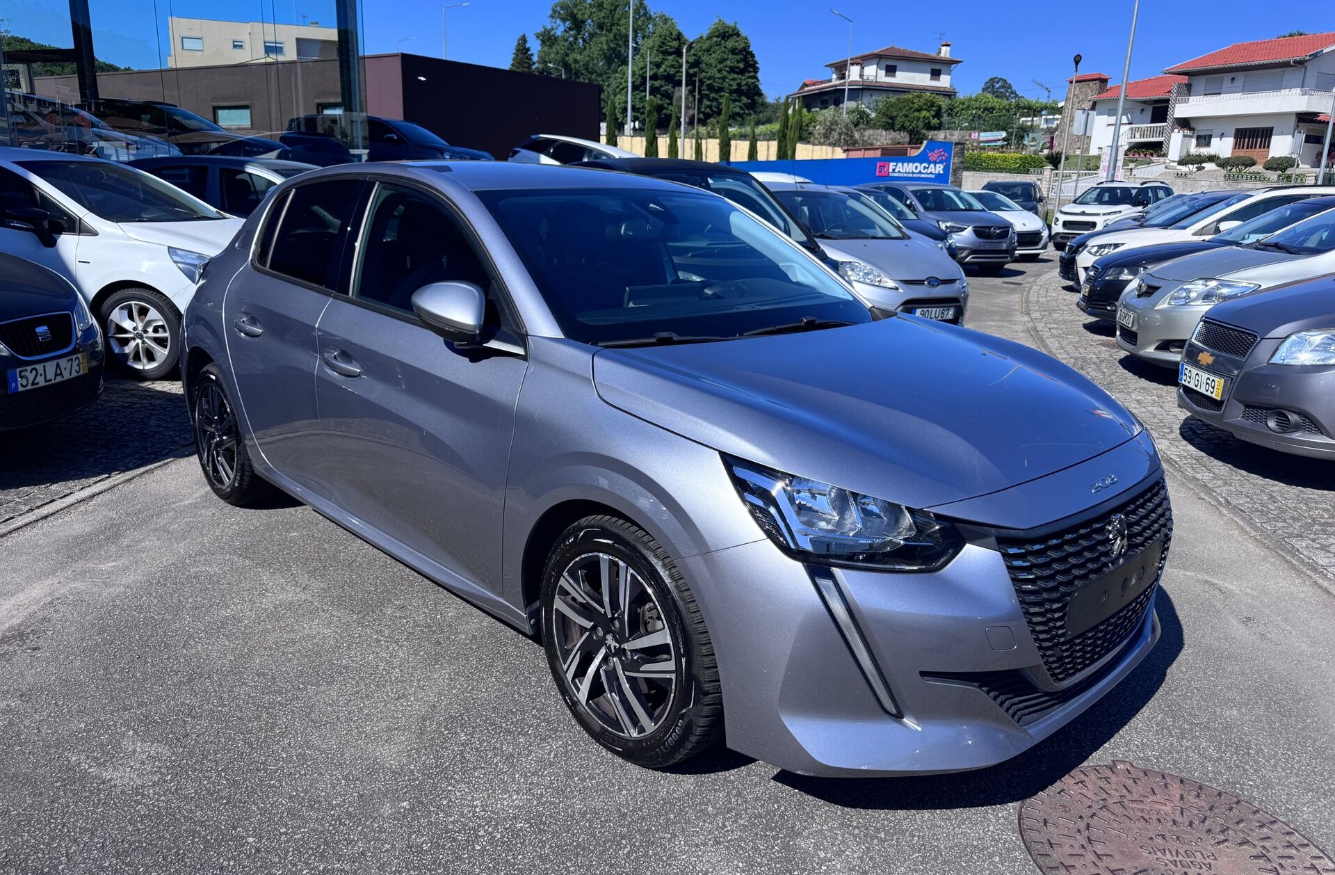 PEUGEOT 208 1.2 PureTech Allure