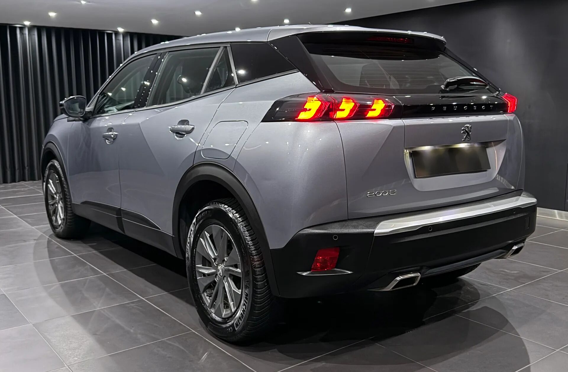 PEUGEOT 2008 1.2 PureTech Active Pack