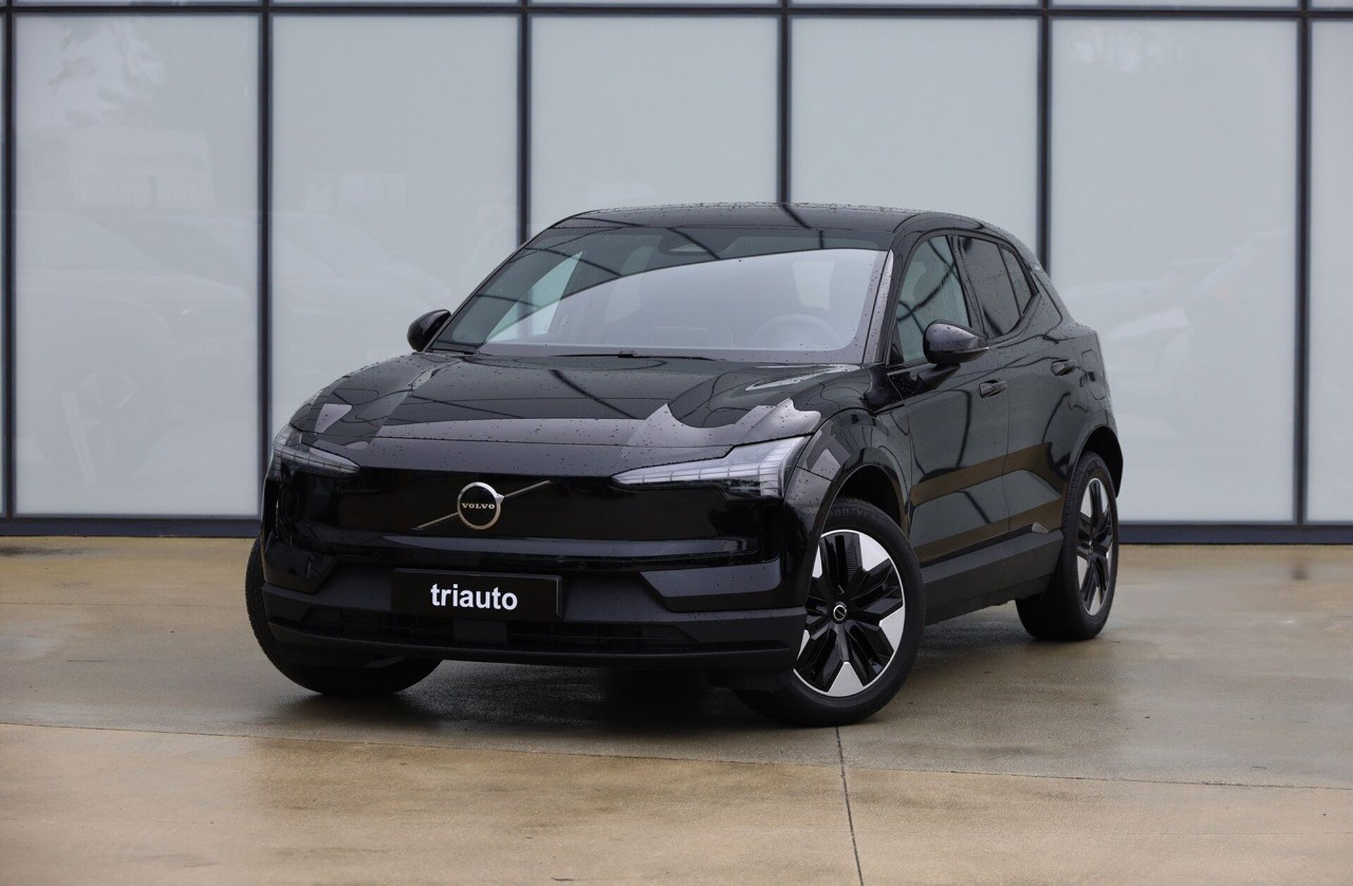 VOLVO EX30 51 kWh Single Motor Plus