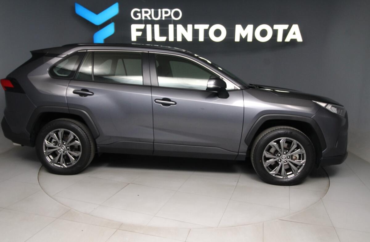 TOYOTA RAV 4 2.5 HDF Exclusive