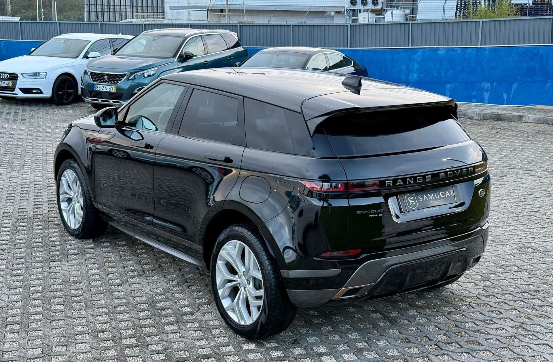 LAND ROVER Range Rover Evoque 1.5 P300e AWD Auto