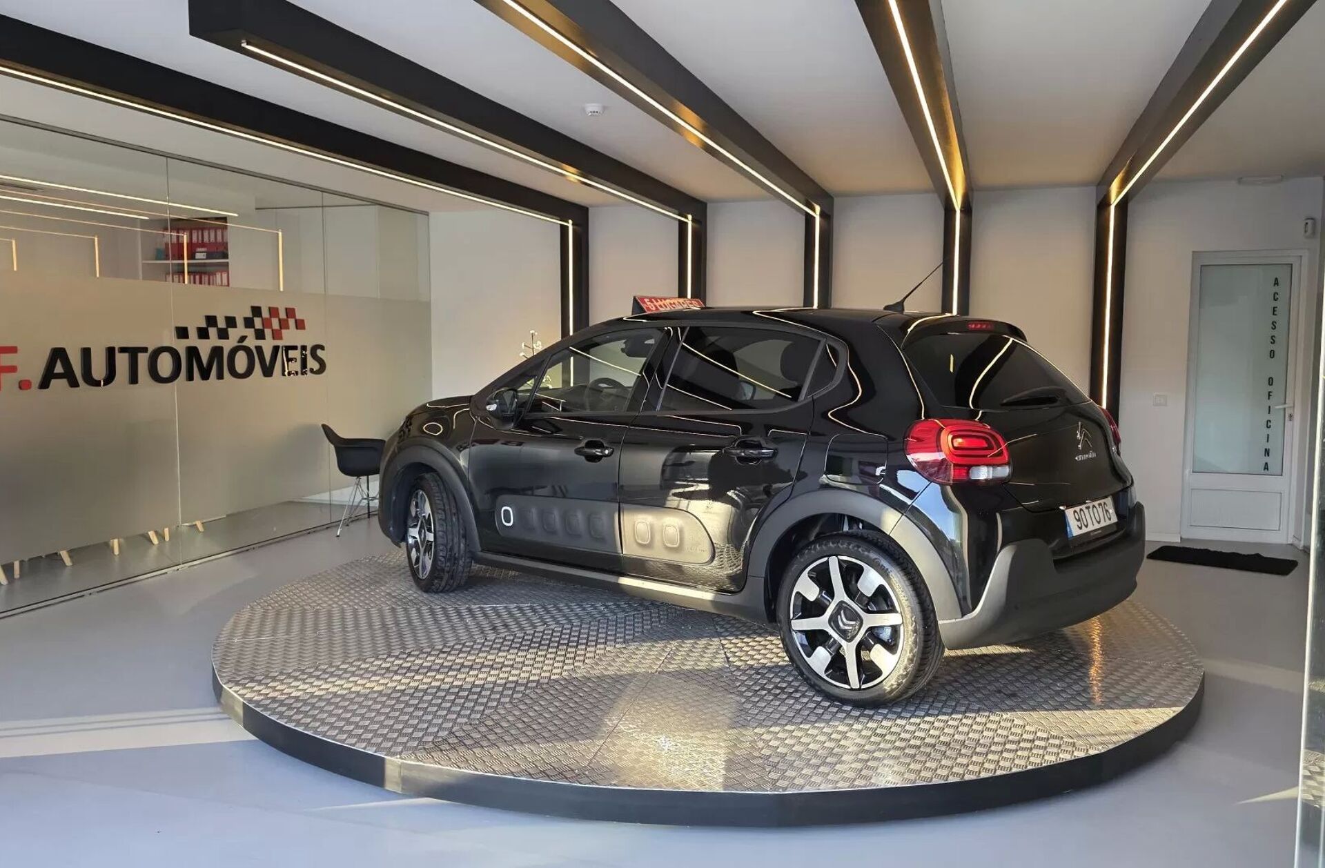 CITROEN C3 1.2 PureTech Shine