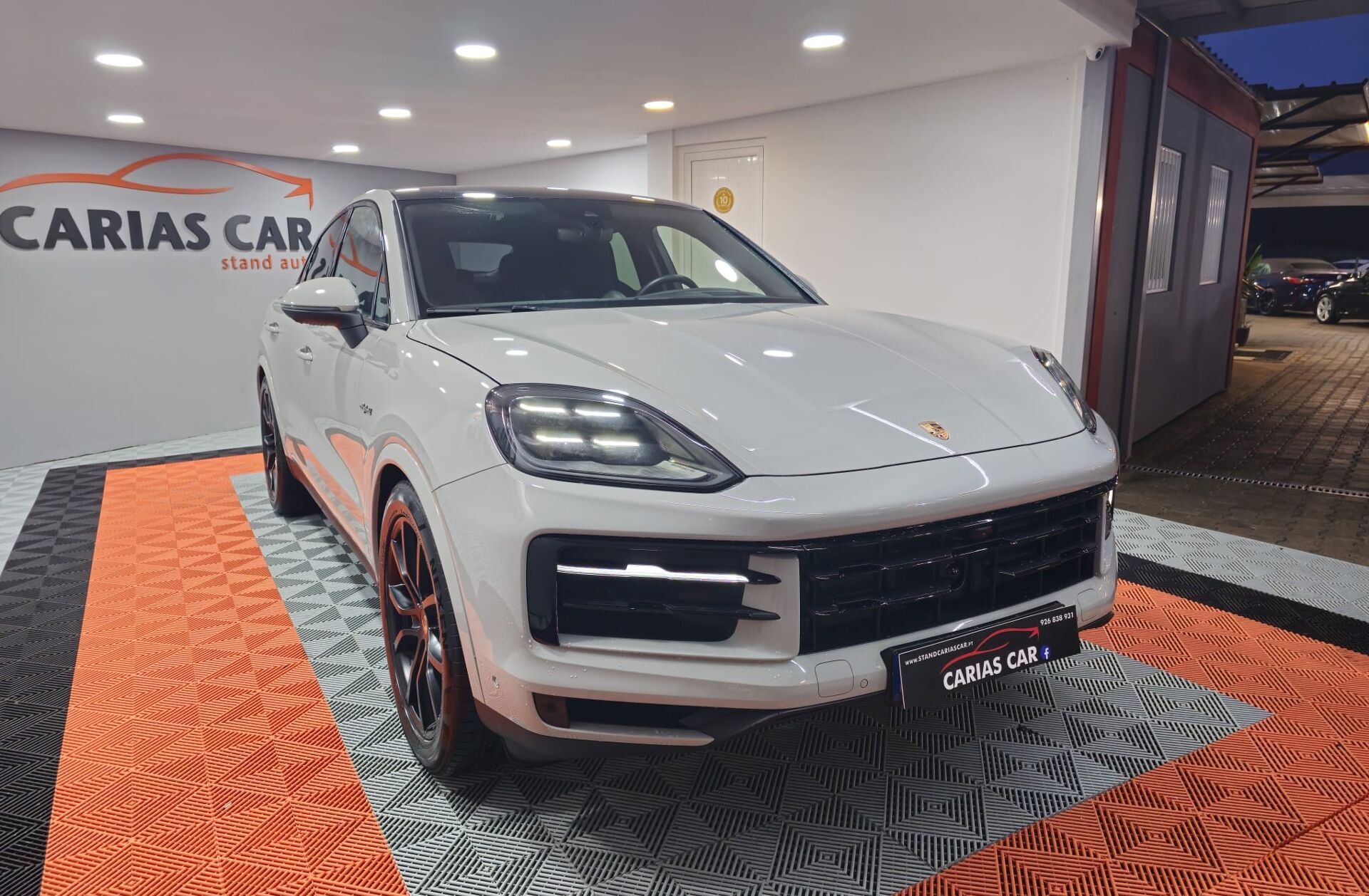 PORSCHE Cayenne E-Hybrid
