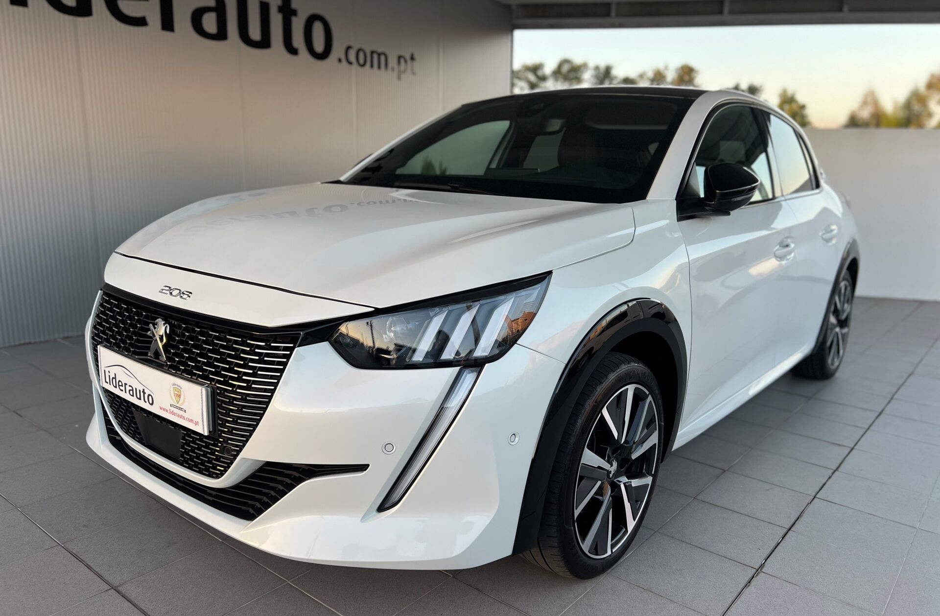PEUGEOT 208 1.5 BlueHDi GT