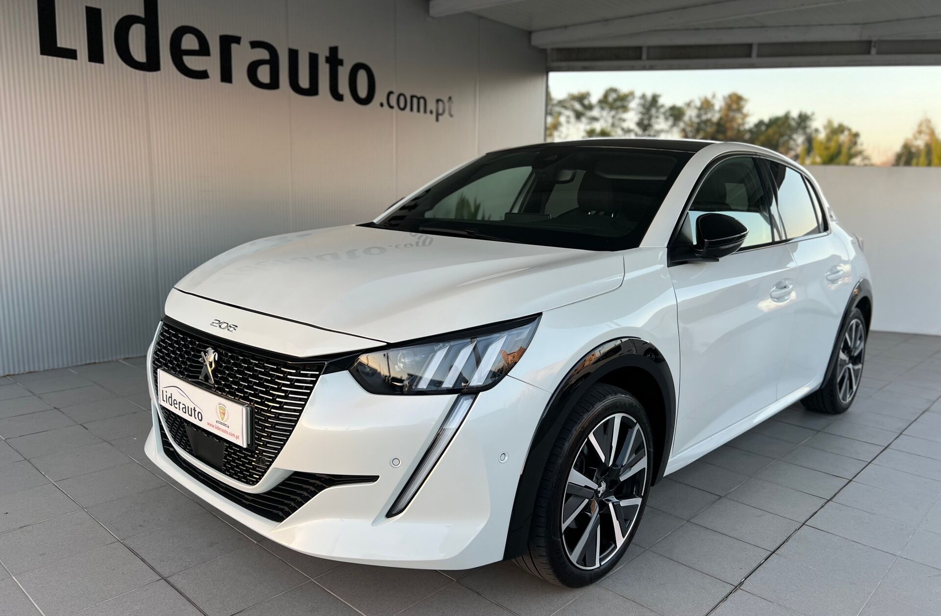 PEUGEOT 208 1.5 BlueHDi GT