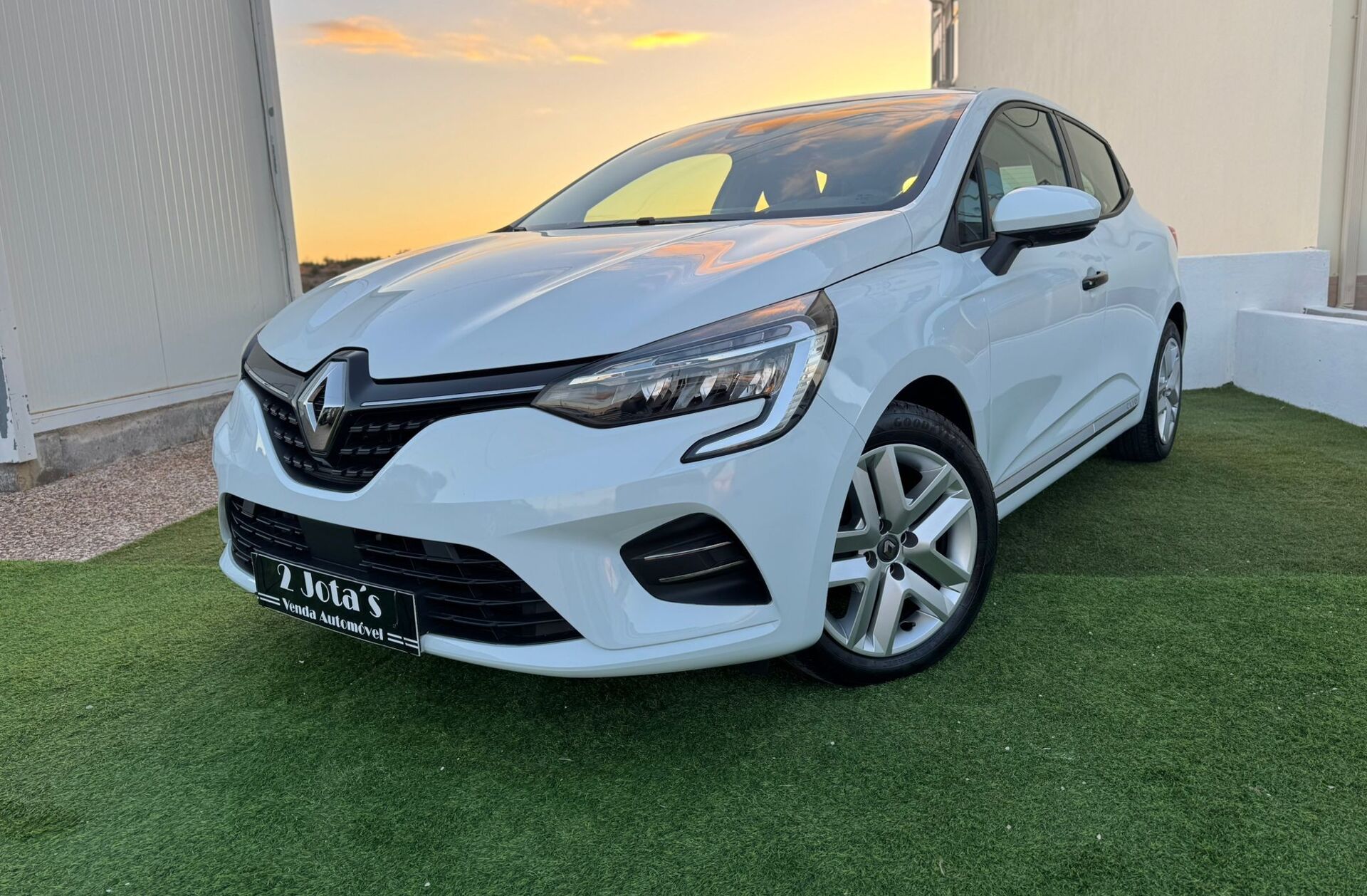 RENAULT Clio 1.0 SCe Zen