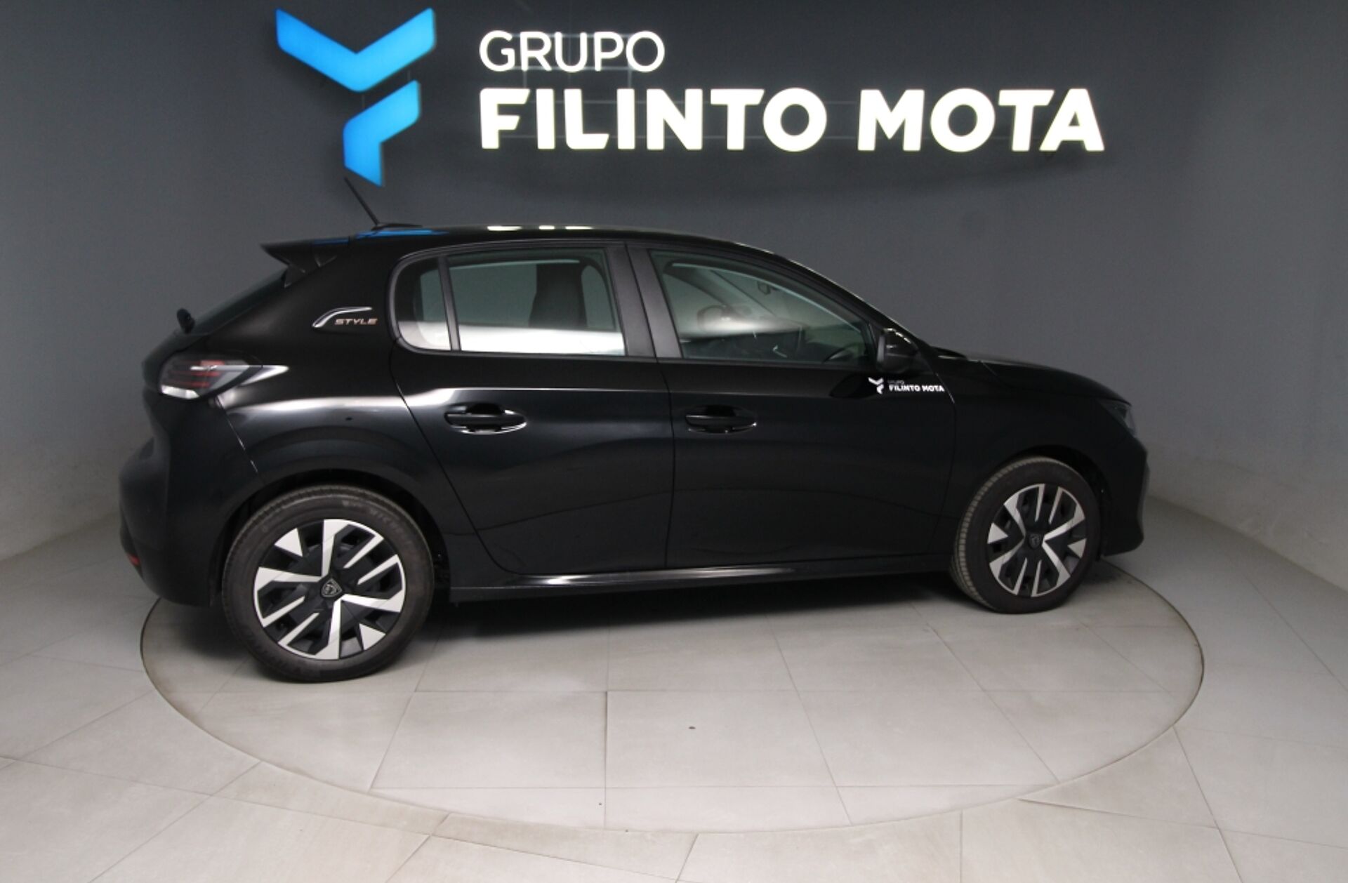 PEUGEOT 208 1.2 PureTech Style