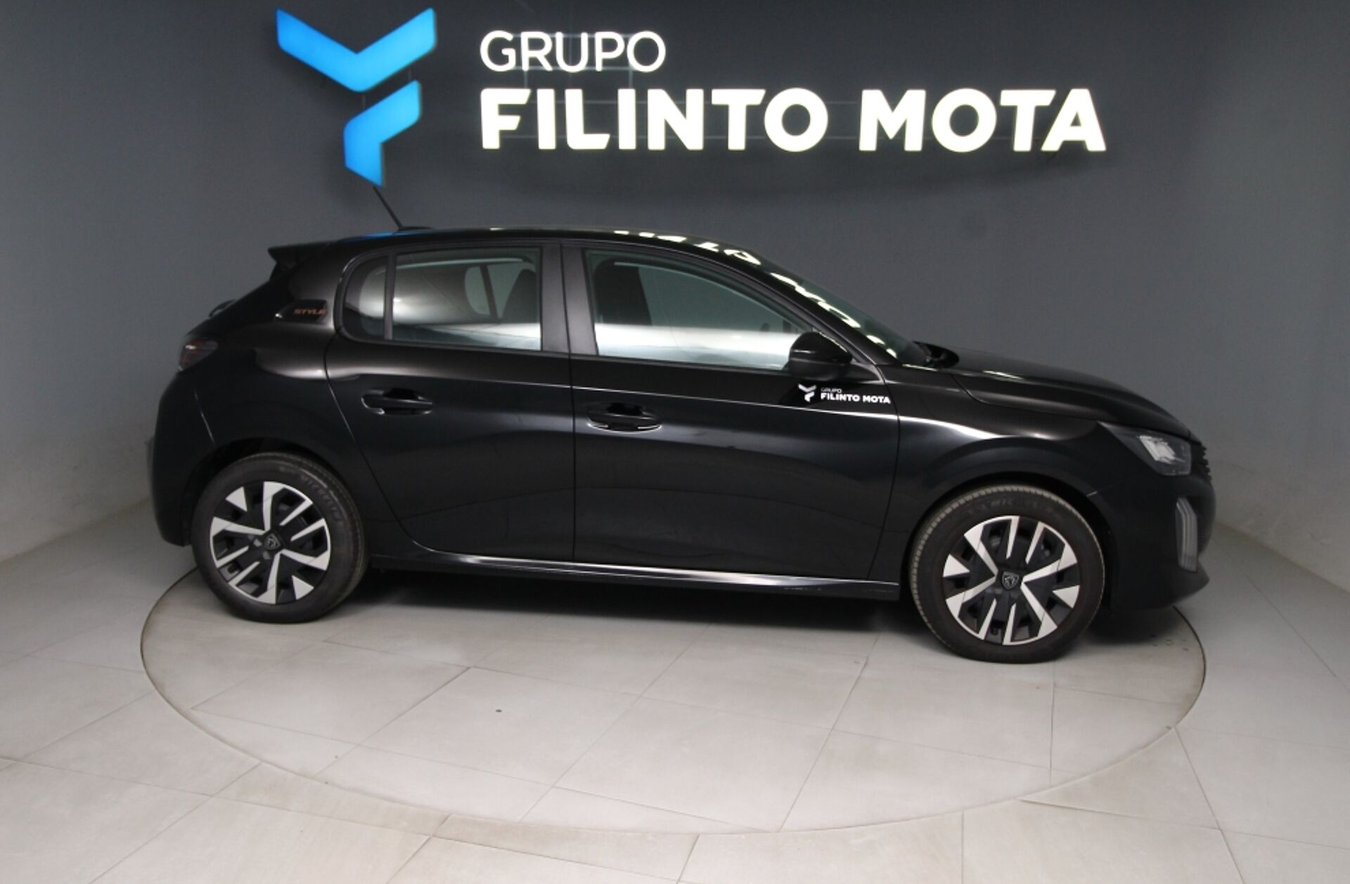 PEUGEOT 208 1.2 PureTech Style