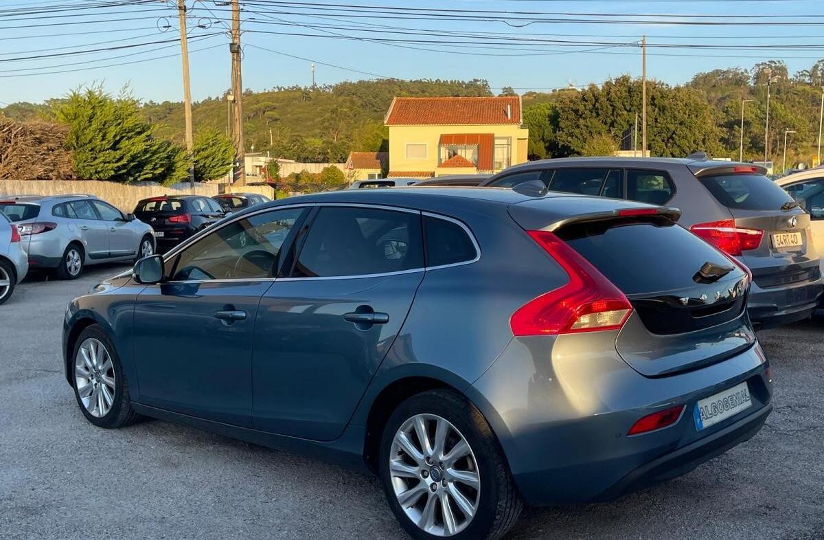 VOLVO V40 1.6 D2 Summum