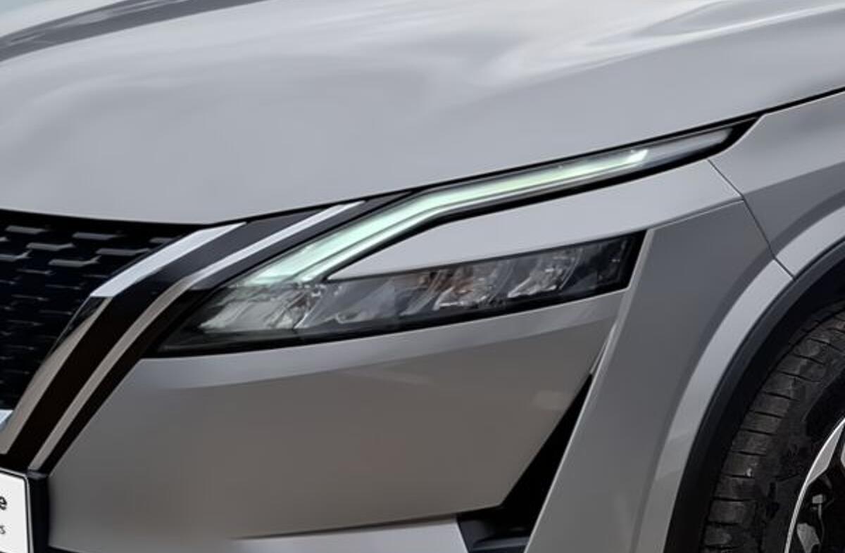 NISSAN Qashqai 1.3 DIG-T N-Connecta