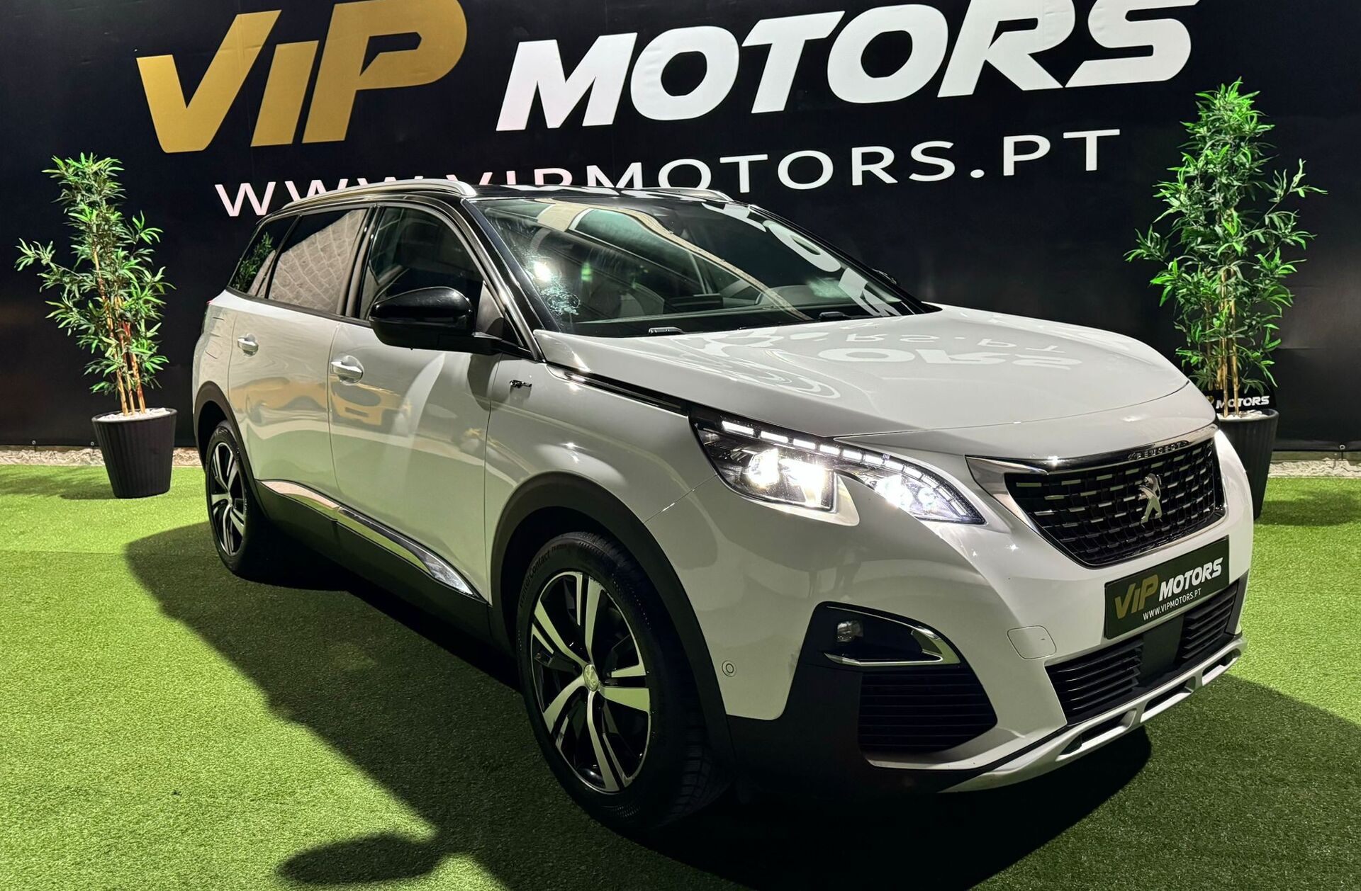 PEUGEOT 5008 1.5 BlueHDi Allure EAT8