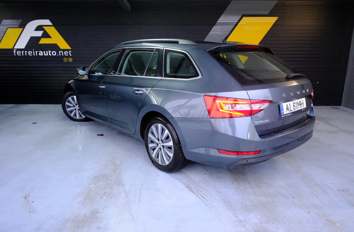 SKODA Superb 1.4 TSI iV Ambition DSG