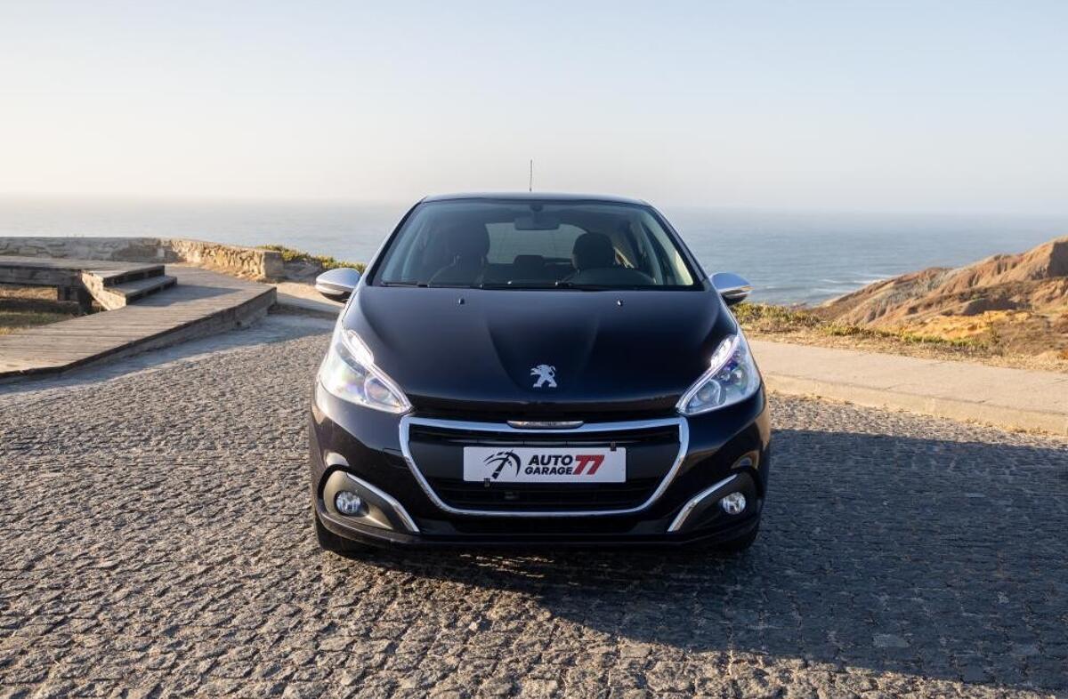 PEUGEOT 208 1.2 PureTech Allure