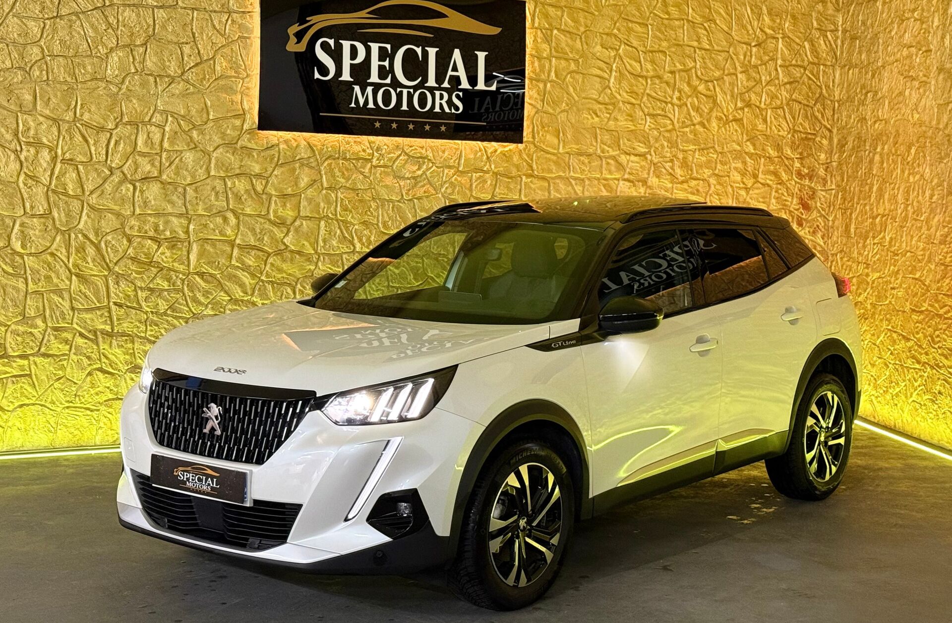 PEUGEOT 2008 1.5 BlueHDi GT Pack EAT8