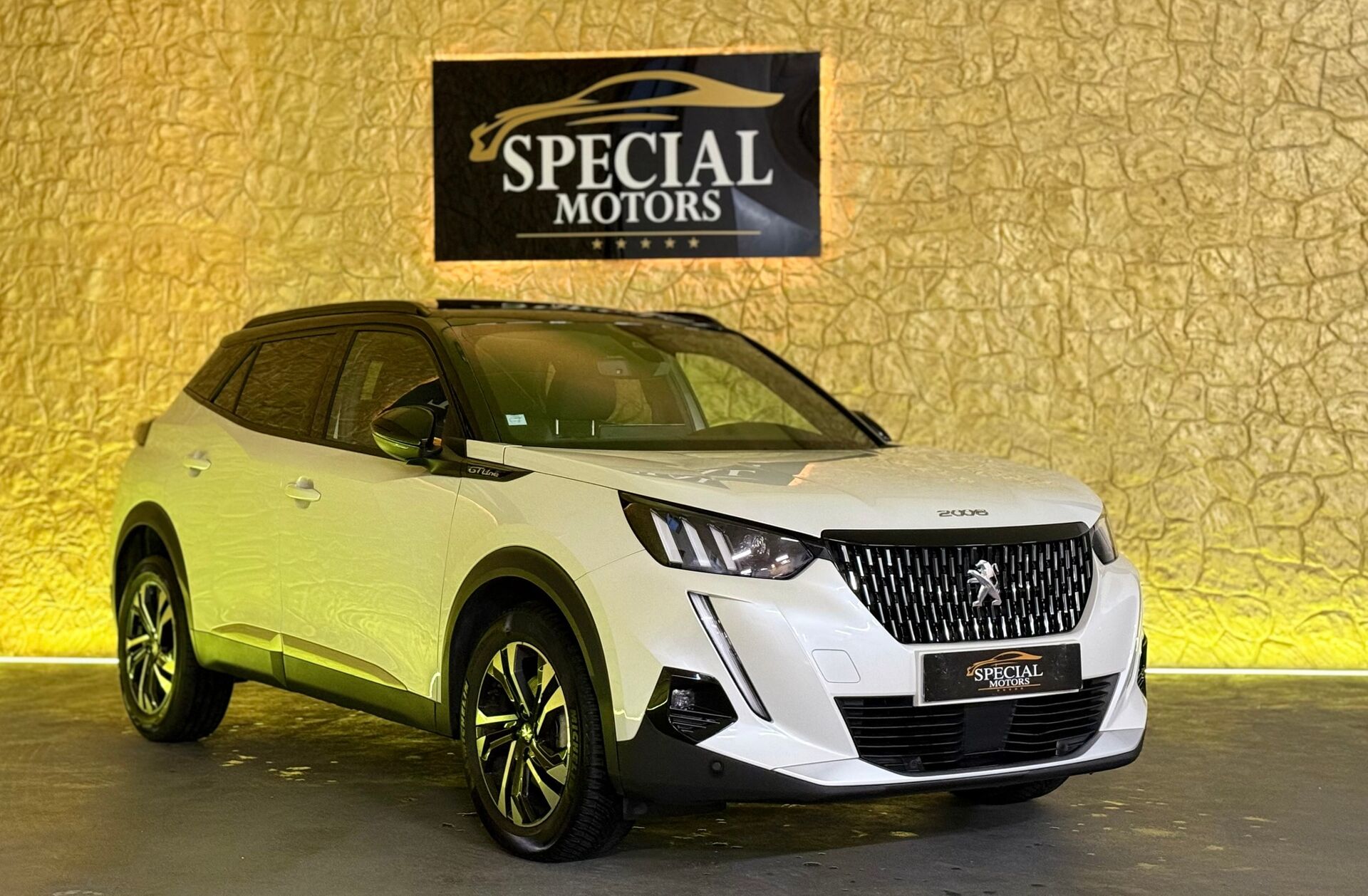 PEUGEOT 2008 1.5 BlueHDi GT Pack EAT8