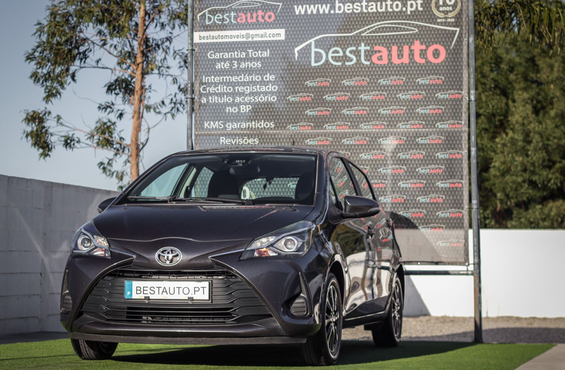 TOYOTA Yaris 1.0 VVT-i Exclusive