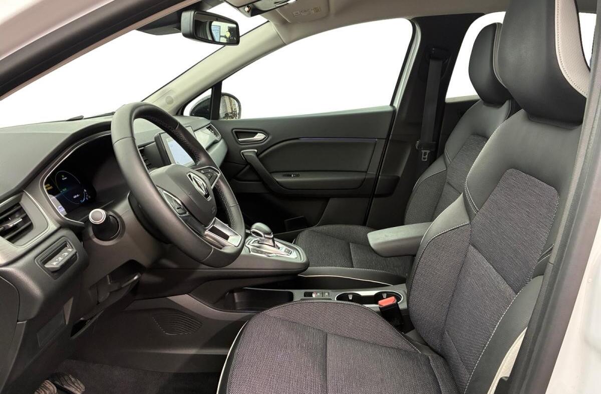 RENAULT Captur 1.6 E-Tech Plug-In Exclusive