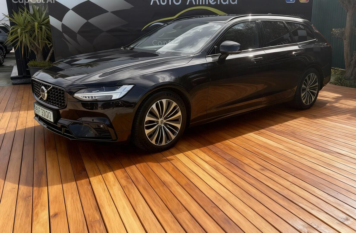 VOLVO V90 2.0 B4 R-Design Geartronic