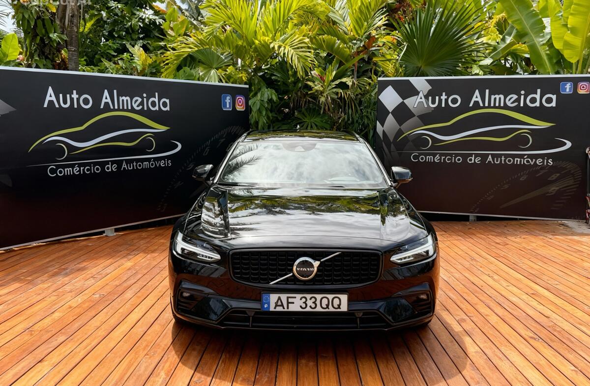VOLVO V90 2.0 B4 R-Design Geartronic