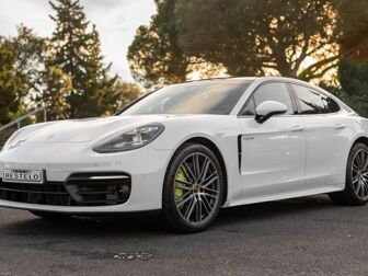 PORSCHE Panamera 4 E-Hybrid