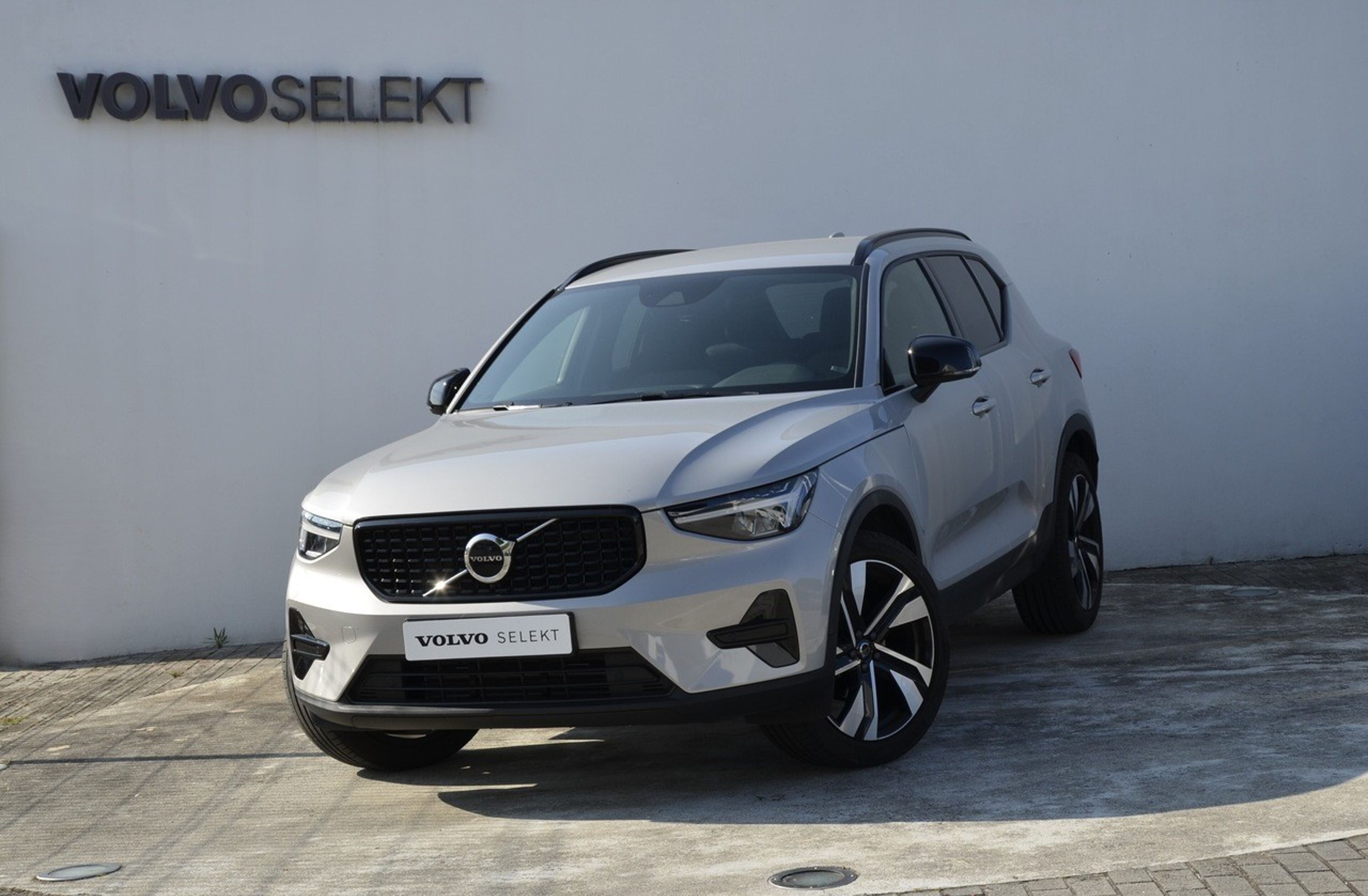 VOLVO XC40 1.5 T2 Plus Dark Auto