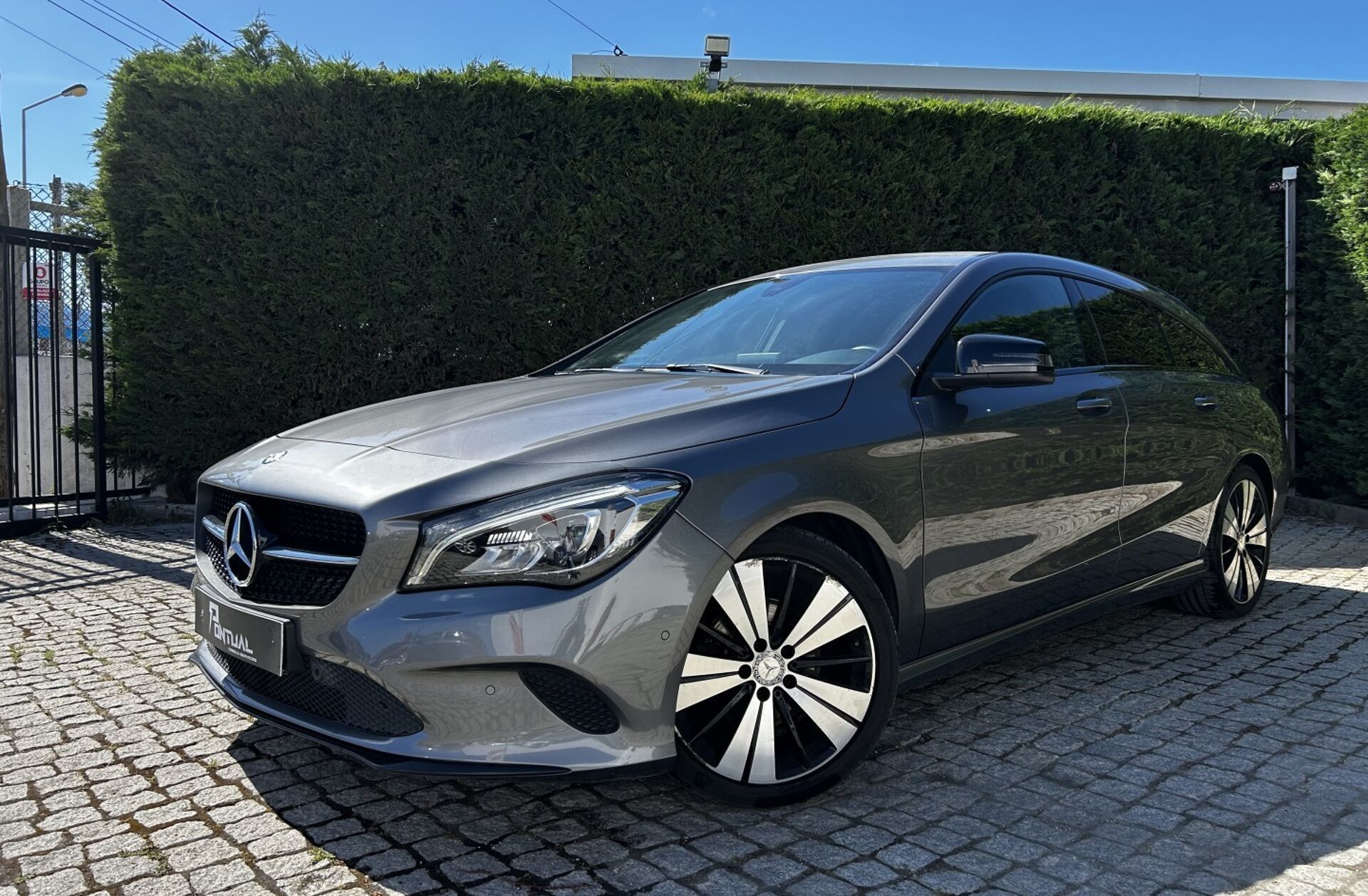 MERCEDES Classe CLA CLA 180 d Shooting Brake AMG Line