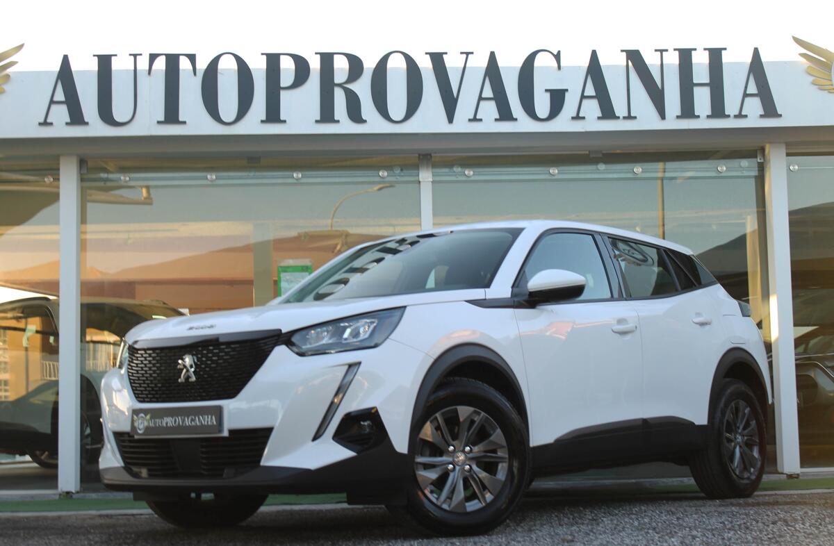 PEUGEOT 2008 1.2 PureTech Active Pack EAT8