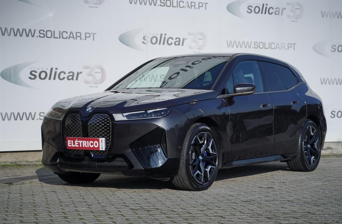 BMW iX xDrive 40 Pack Desportivo