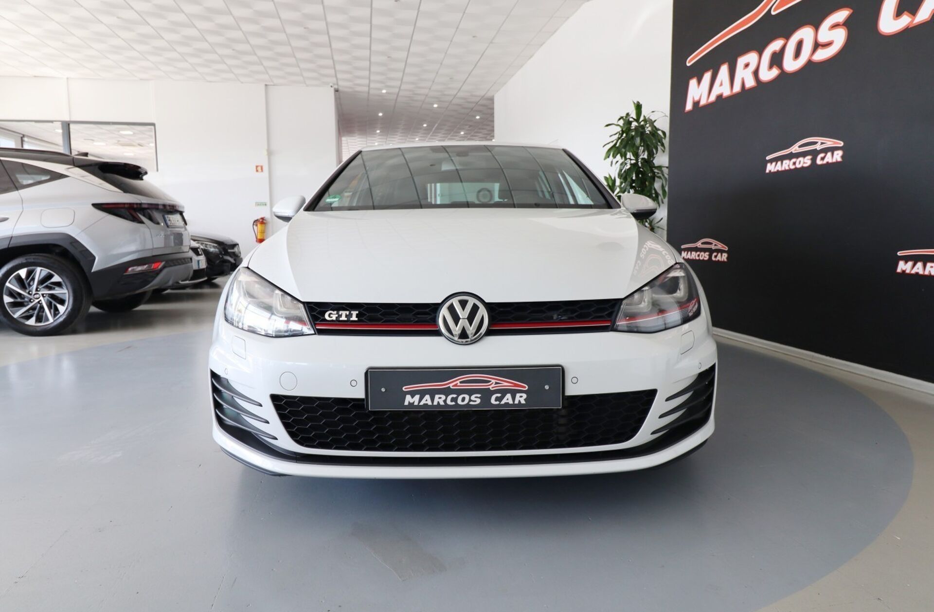 VOLKSWAGEN Golf 2.0 TSi GTi Performance