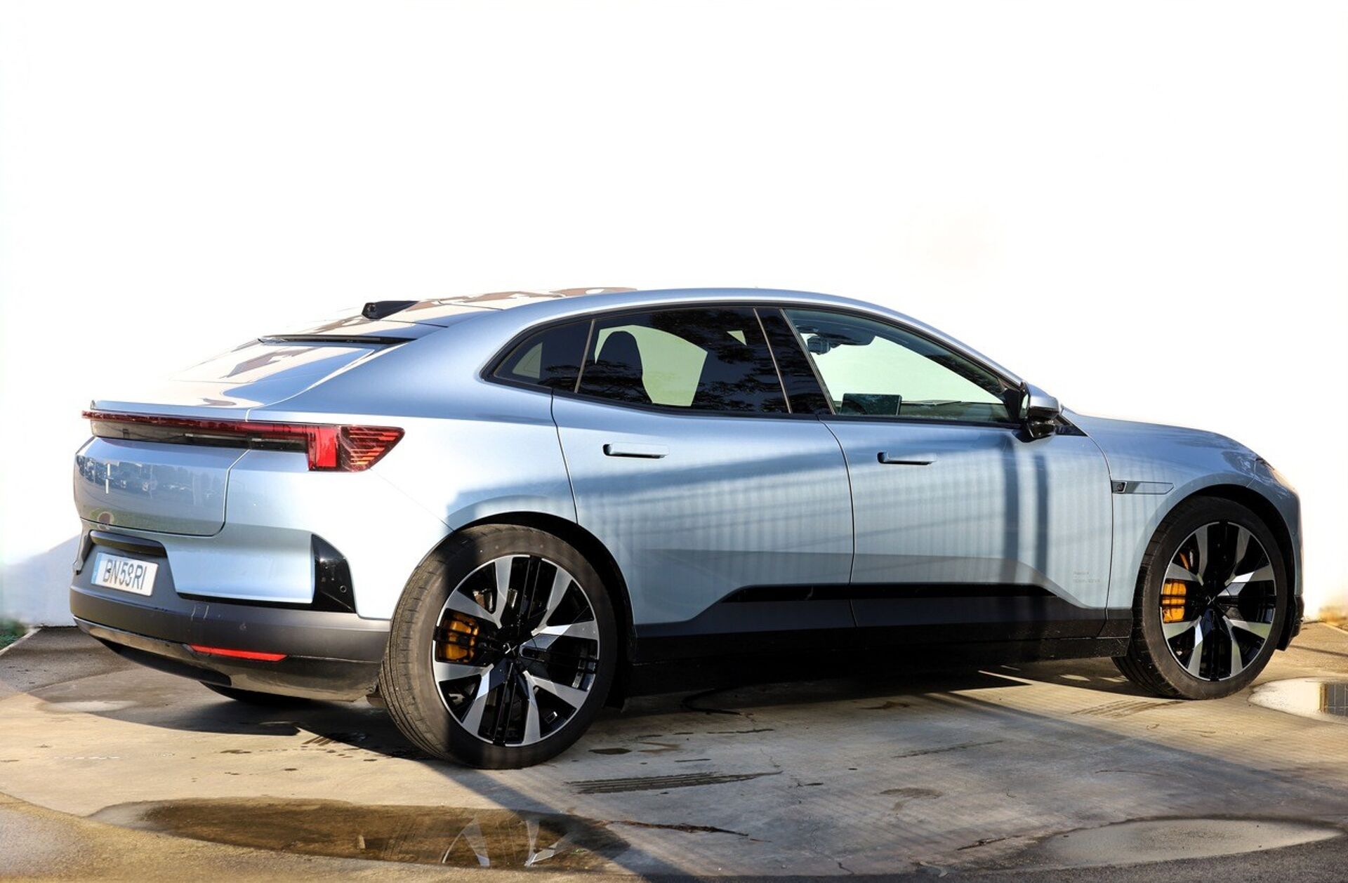 POLESTAR 4 Long Range 100 kWh Dual Motor