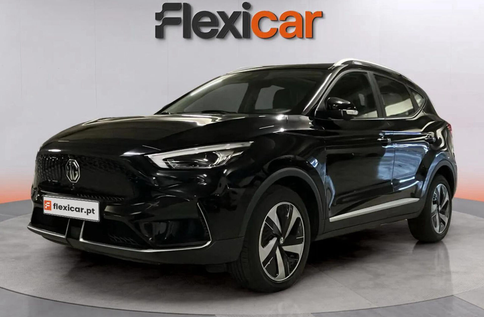 MG ZS 72.6 kWh Luxury OBC 11 kW