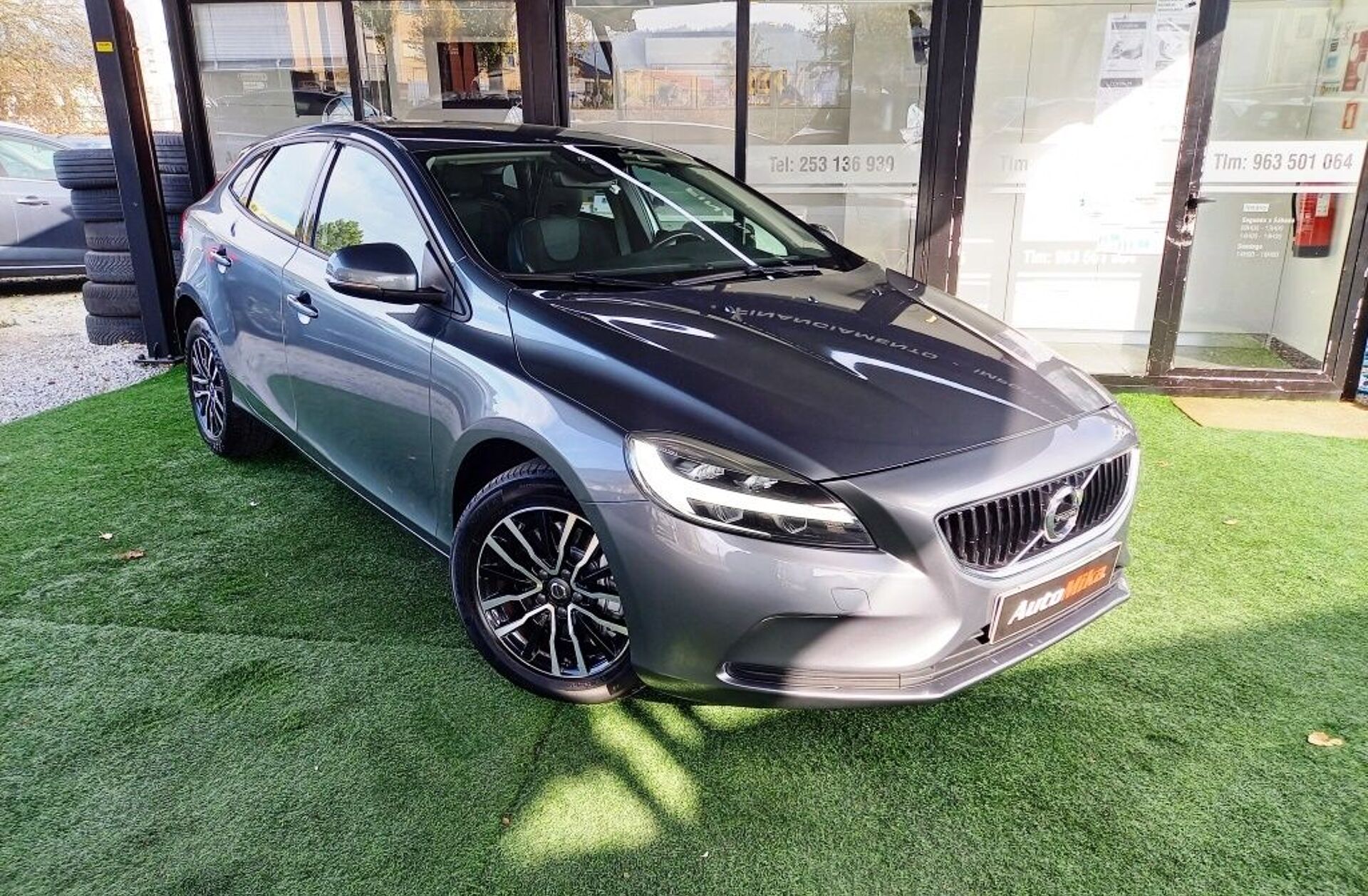 VOLVO V40 2.0 D2 Momentum Geartronic