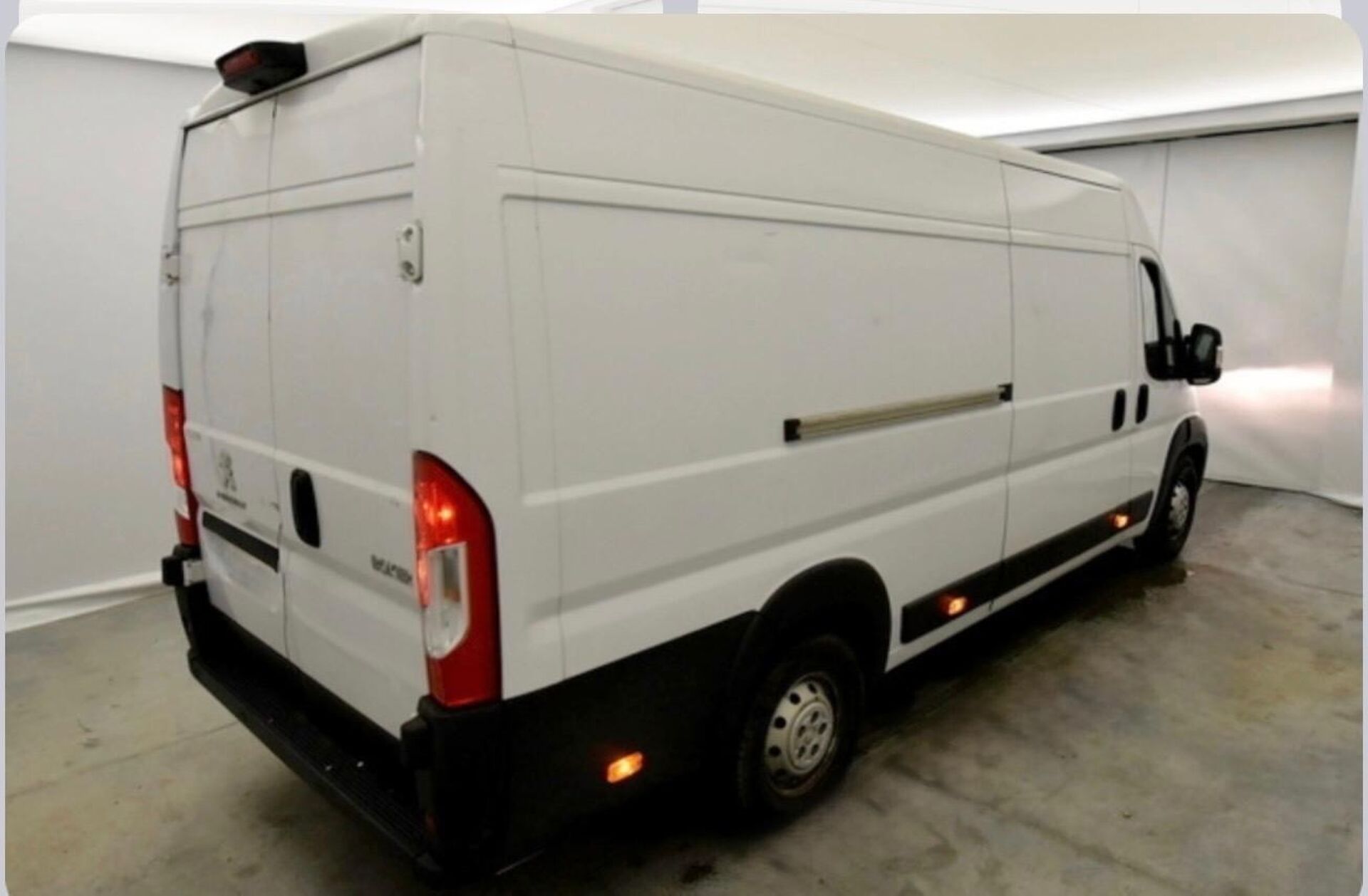 PEUGEOT Boxer 2.2 BlueHDi 435 L4H2 Premium