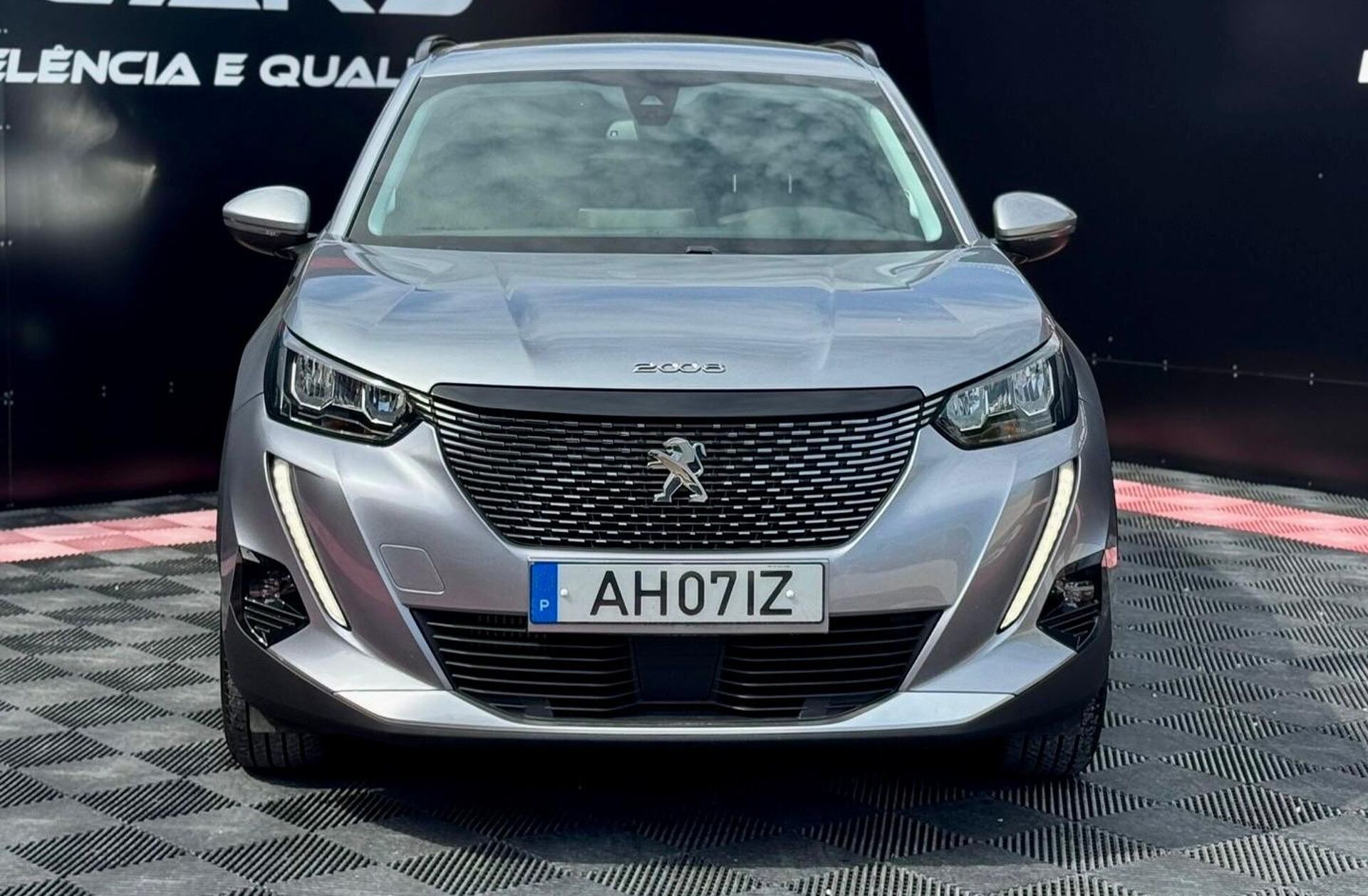 PEUGEOT 2008 1.2 PureTech Allure