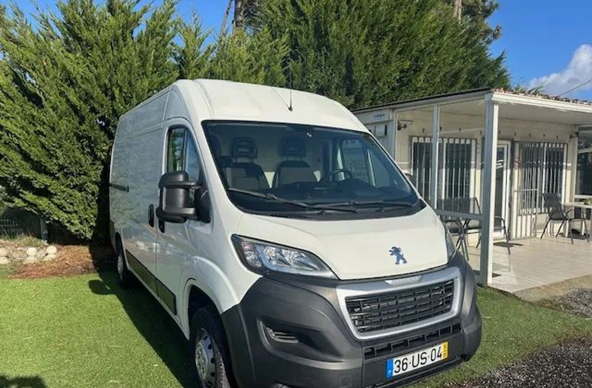 PEUGEOT Boxer 2.0 BlueHDi 330 L2H2 Premium