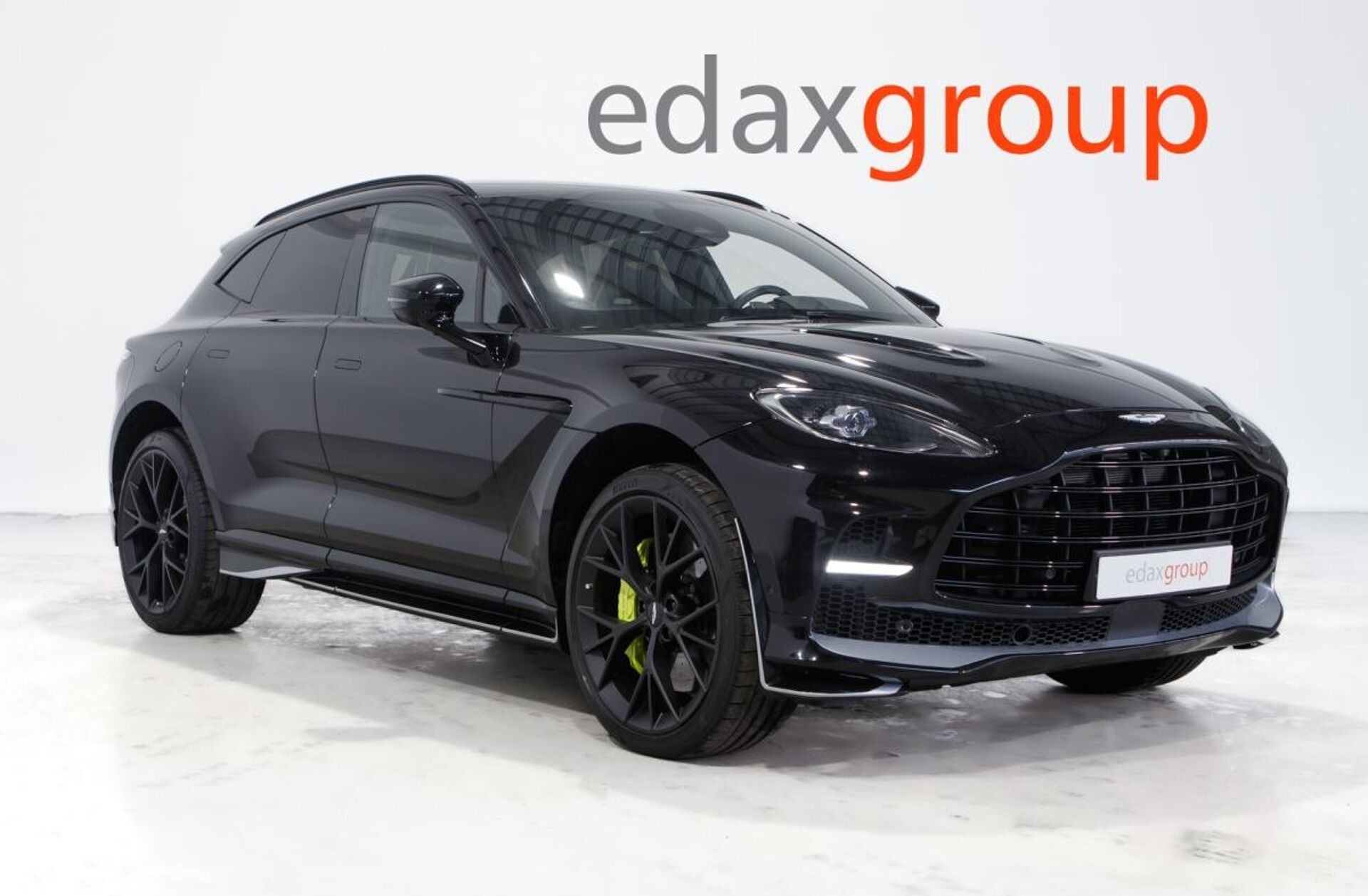 ASTON MARTIN DBX 707