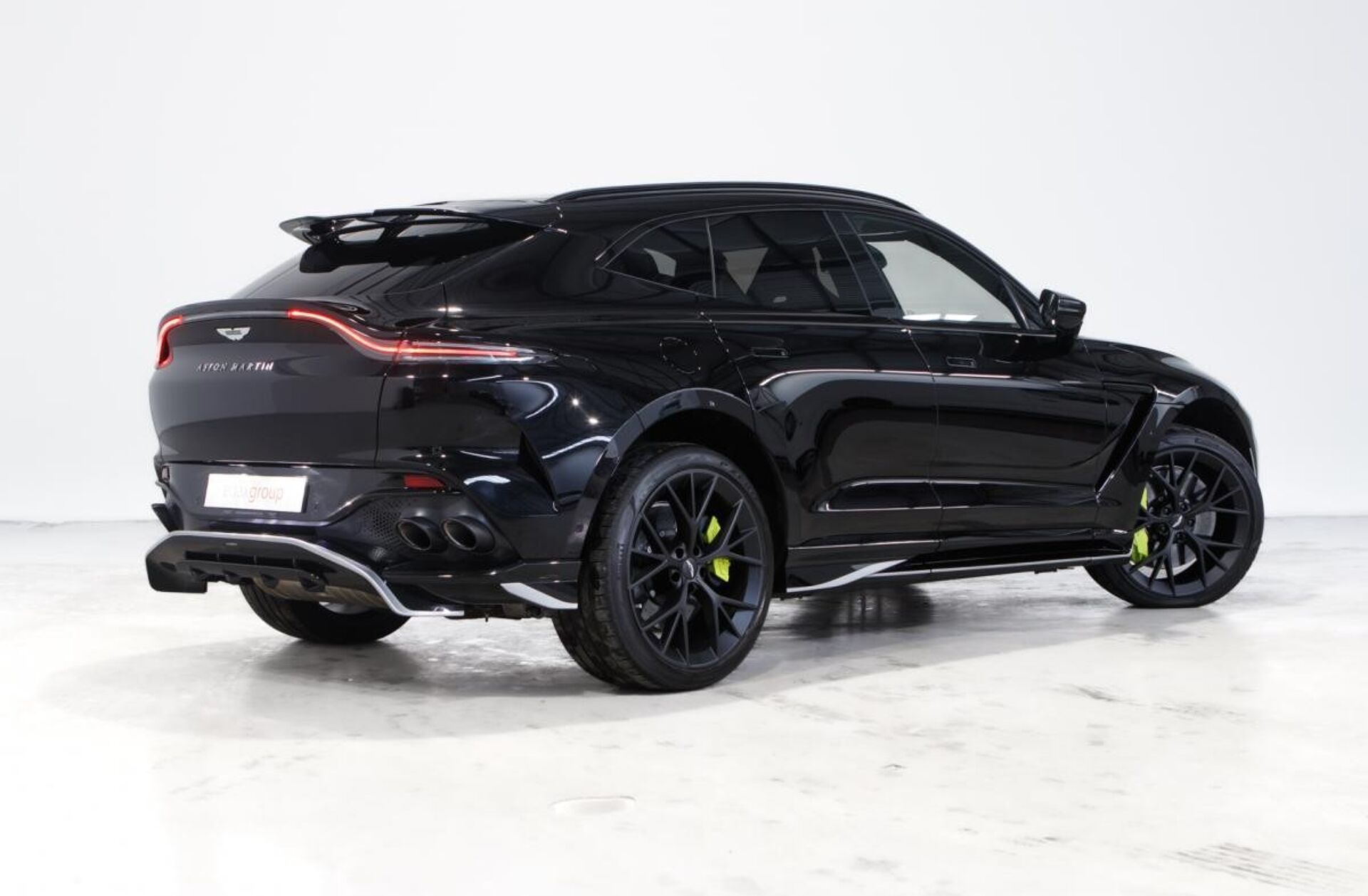 ASTON MARTIN DBX 707